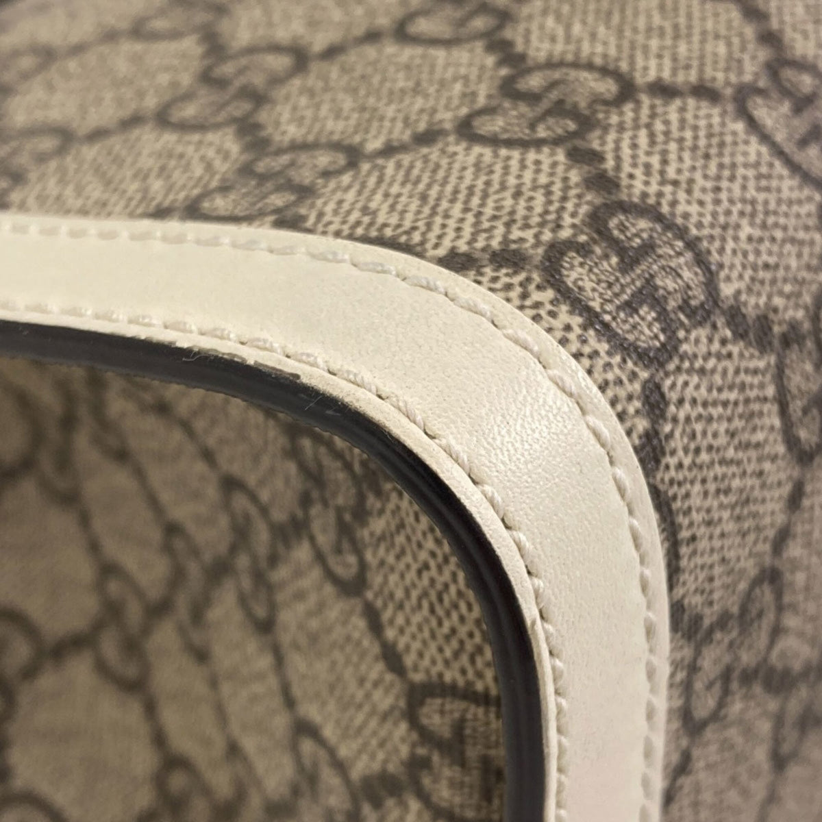 Gucci Brown White Pvc Shoulder Bag (Pre-Owned)