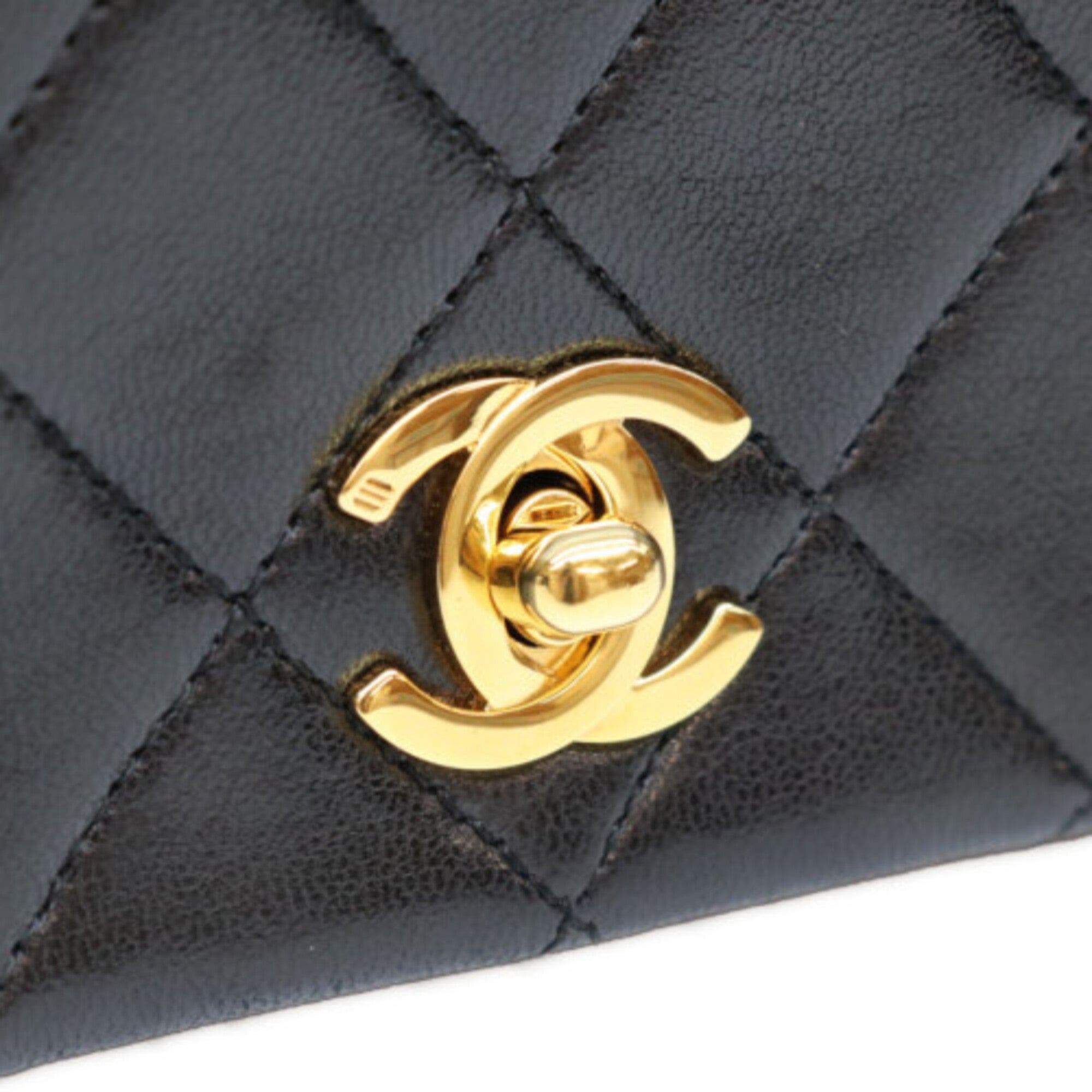Chanel Black Leather Shoulder Bag (Pre-Owned)