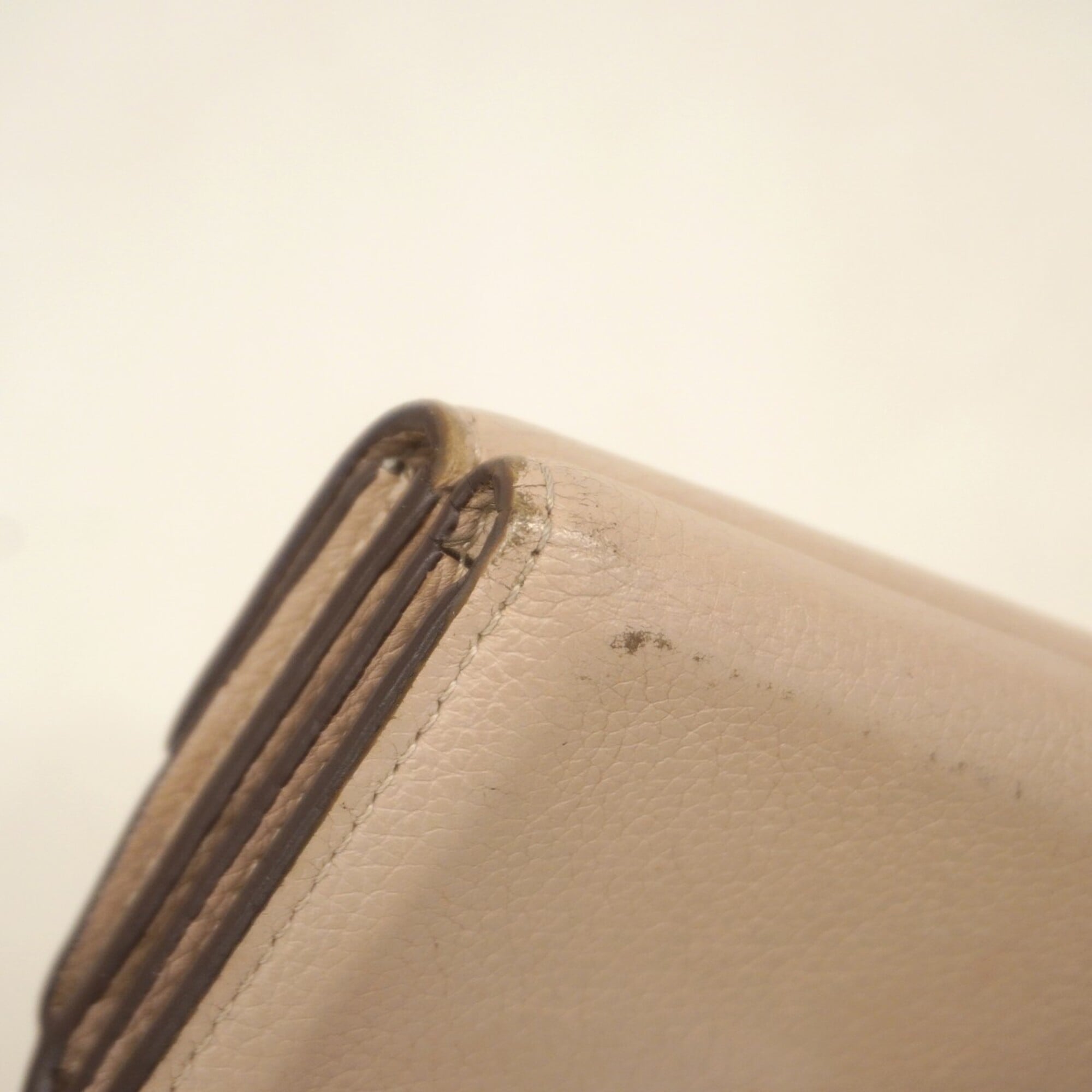 Louis Vuitton Grayish Wallet (Tri-Fold) (Pre-Owned)