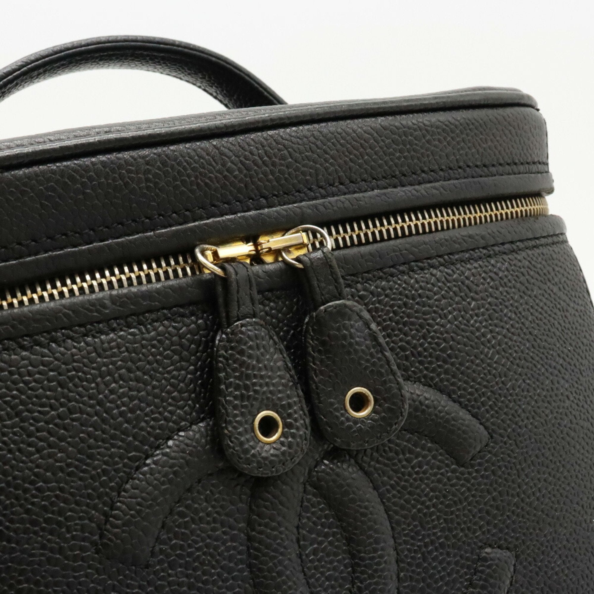 Chanel Caviar Skin Black Caviar Leather Handbag Pouch Shoulder Bag Vanity Bag (Pre-Owned)