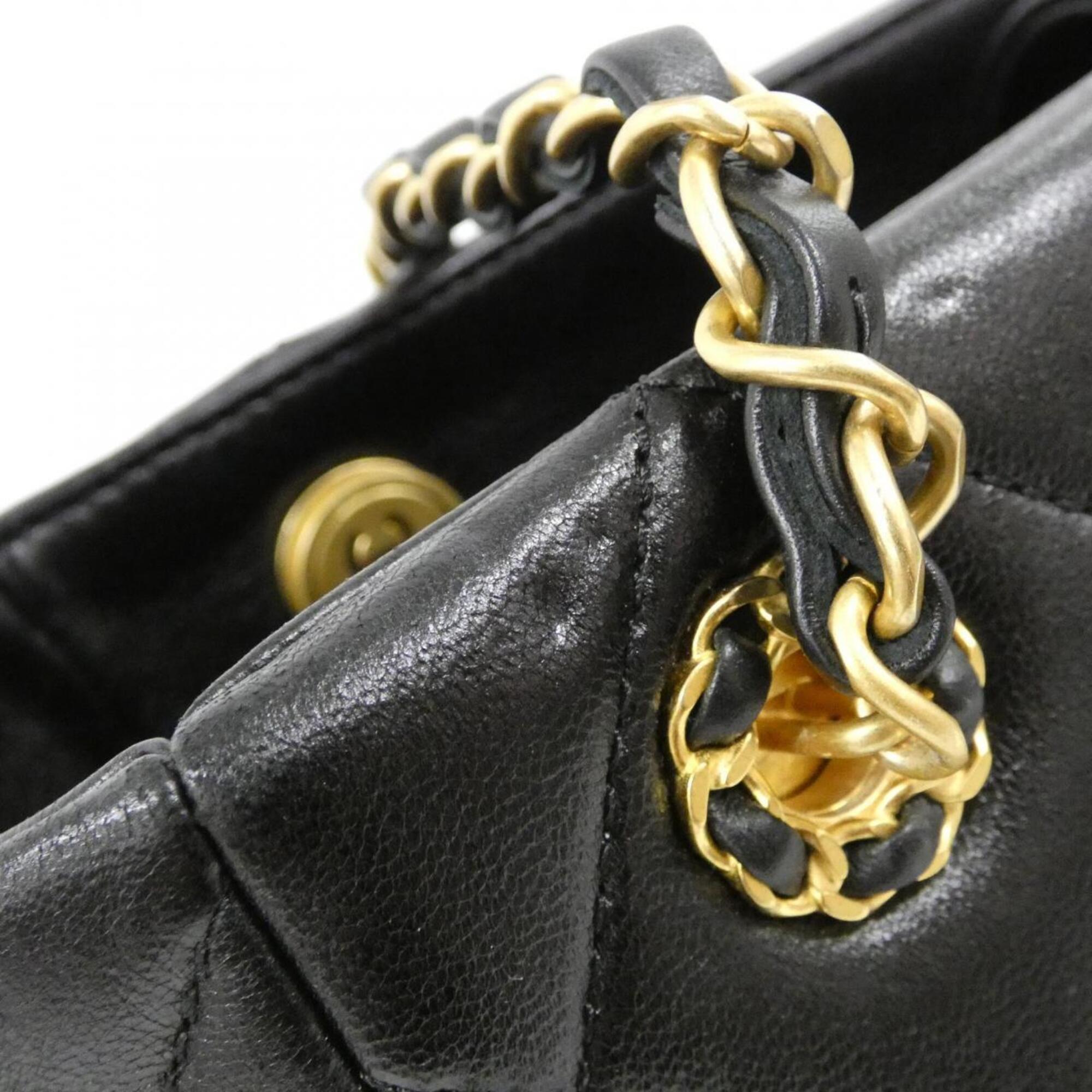 Chanel Black Leather Handbag (Pre-Owned)