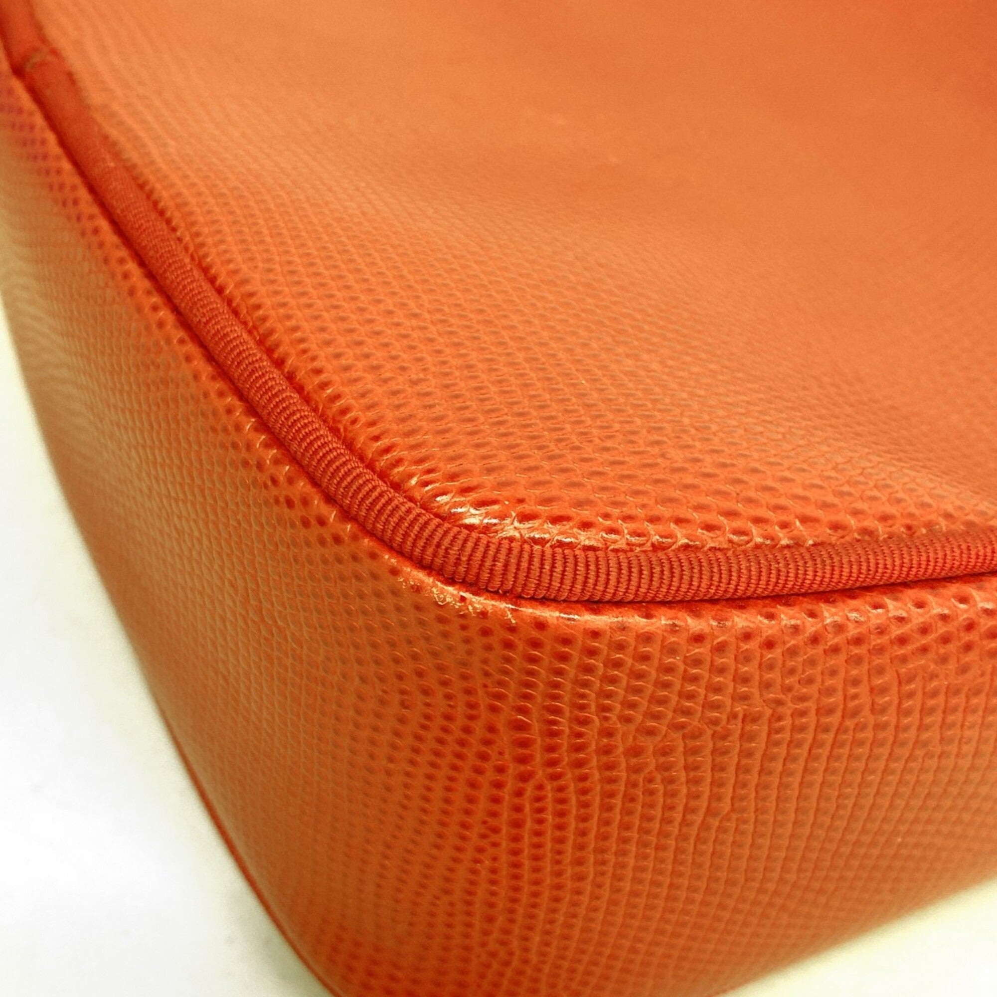 Salvatore Ferragamo Red Color Leather Shoulder Bag (Pre-Owned)