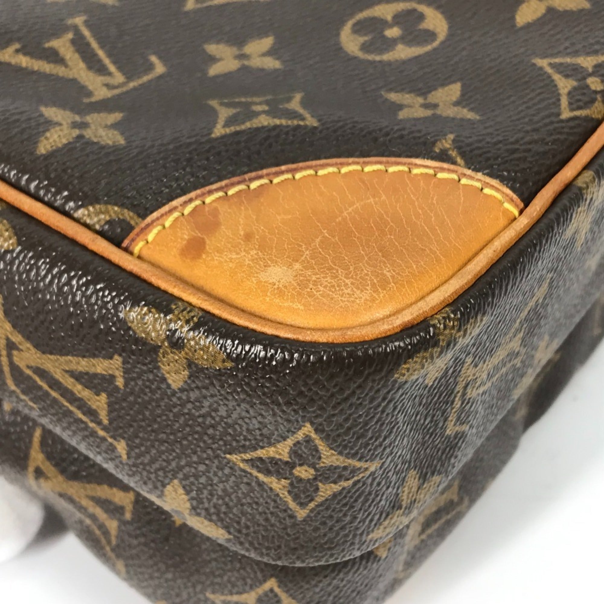 Louis Vuitton Monogram Brown Monogram Shoulder Bag (Pre-Owned)