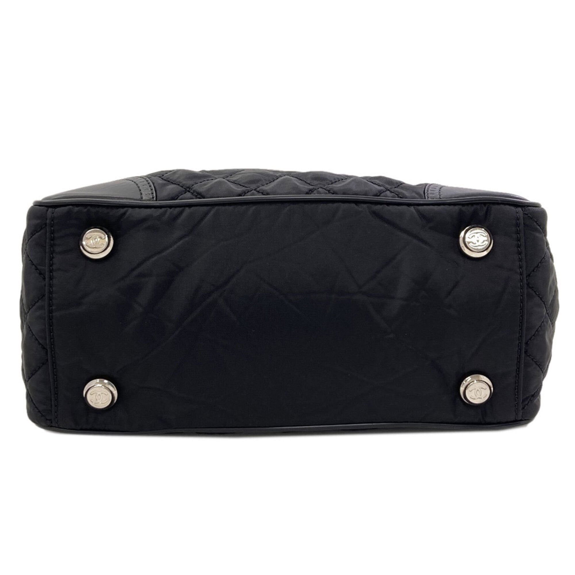 Chanel Black Nylon Tote Bag (Pre-Owned)