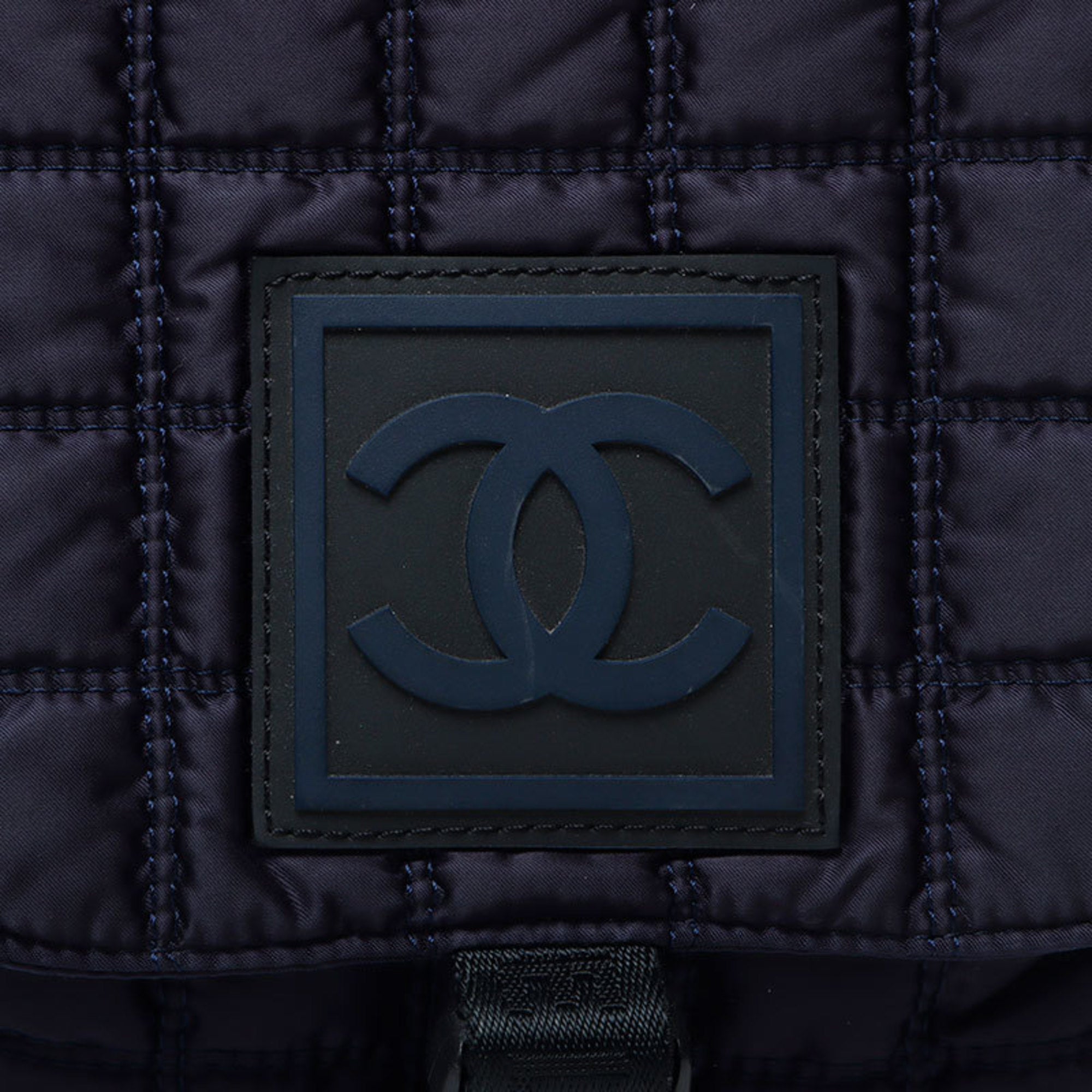 Chanel Navy Shoulder Bag (Pre-Owned)