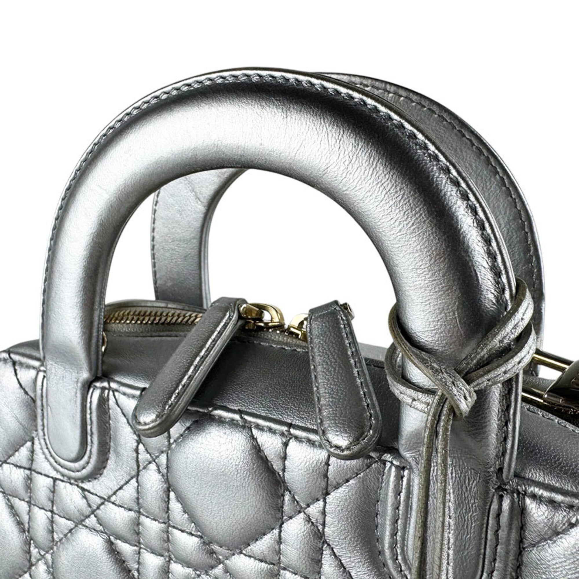 Christian Dior Silver Leather Shoulder Bag (Pre-Owned)