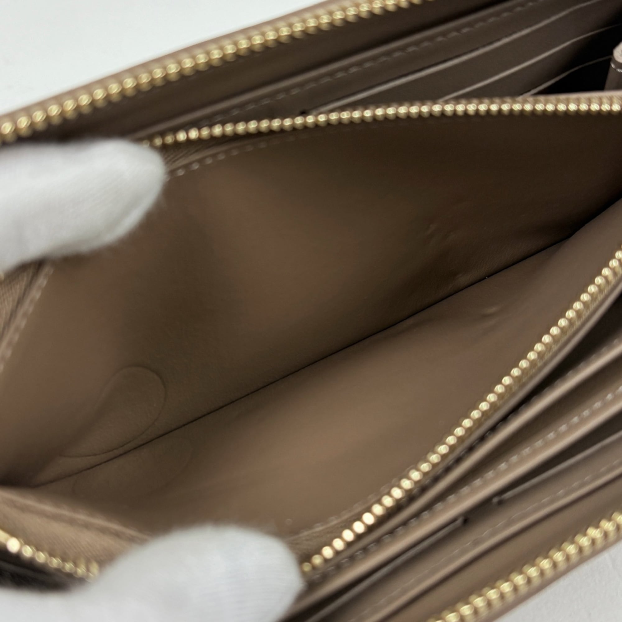 Louis Vuitton Monogram Taupe Leather Long Wallet (Bi-Fold) (Pre-Owned)