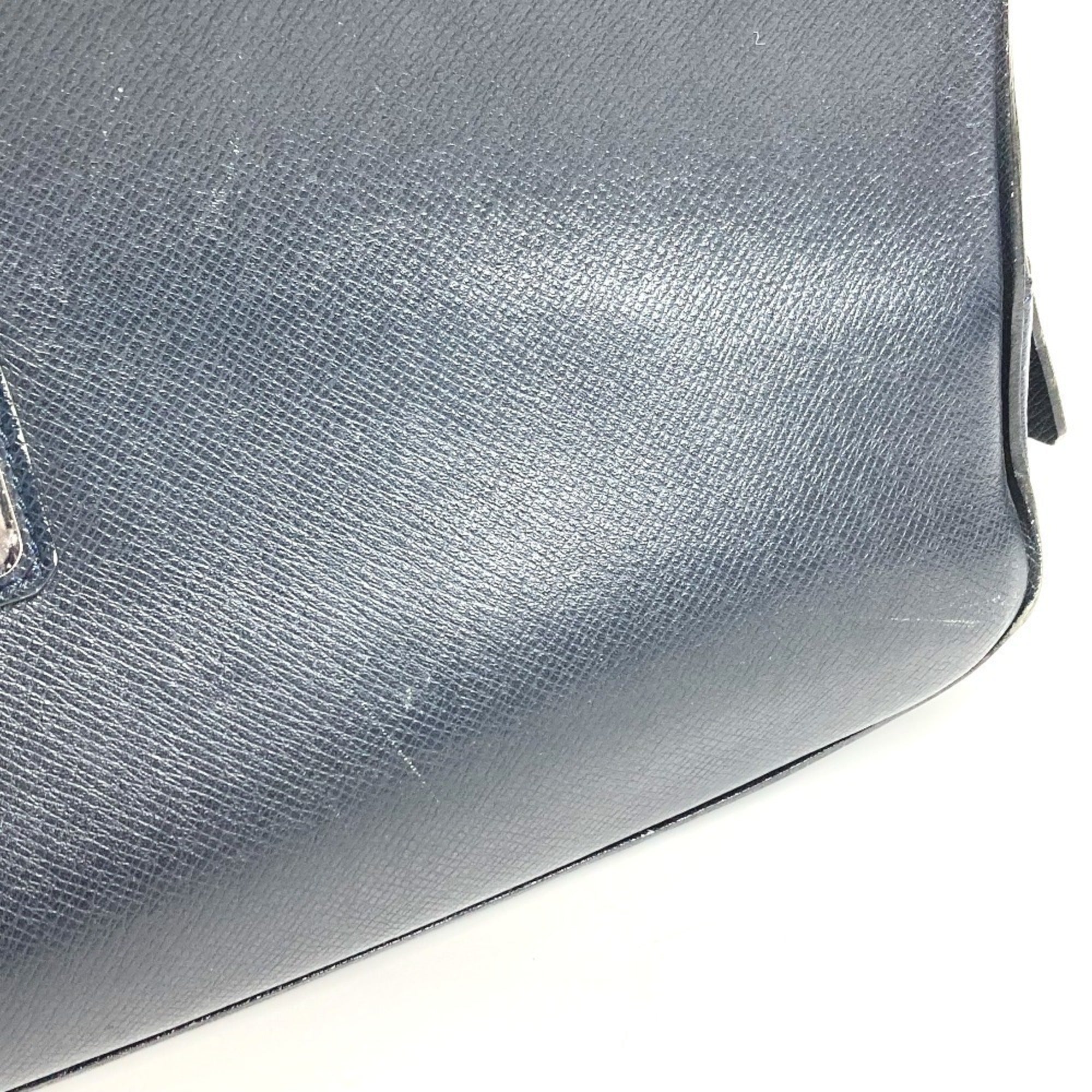 Louis Vuitton Boreal Navy Taiga Leather Handbag Shoulder Bag (Pre-Owned)
