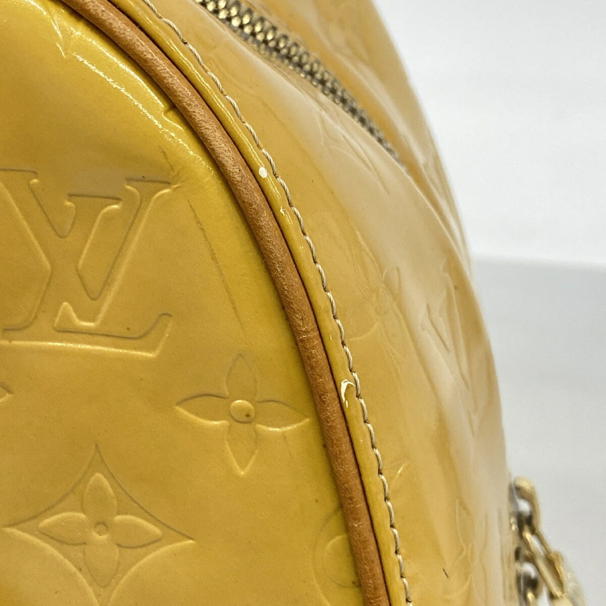Louis Vuitton Beige Handbag (Pre-Owned)