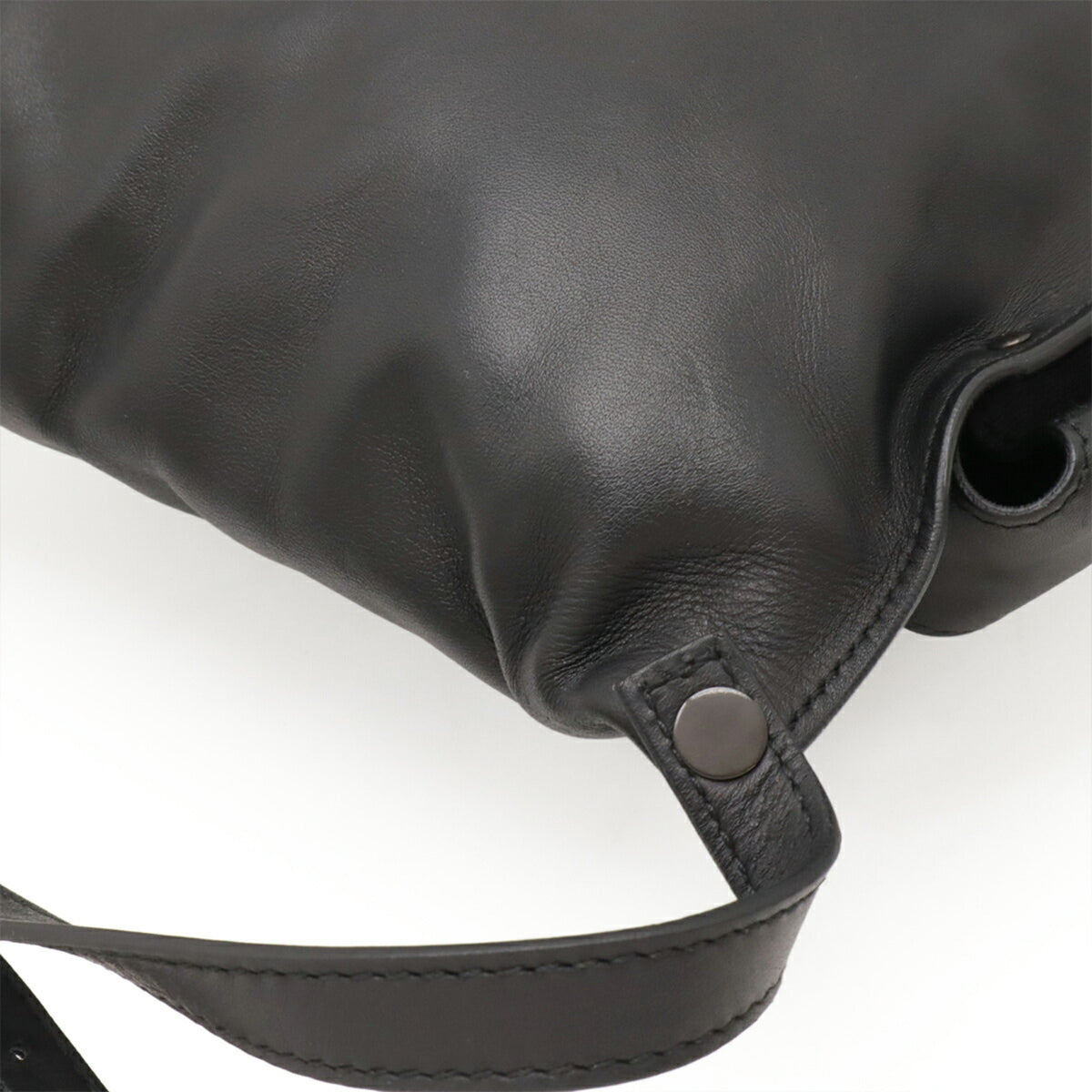Bottega Veneta Black Leather Fanny Pack (Pre-Owned)