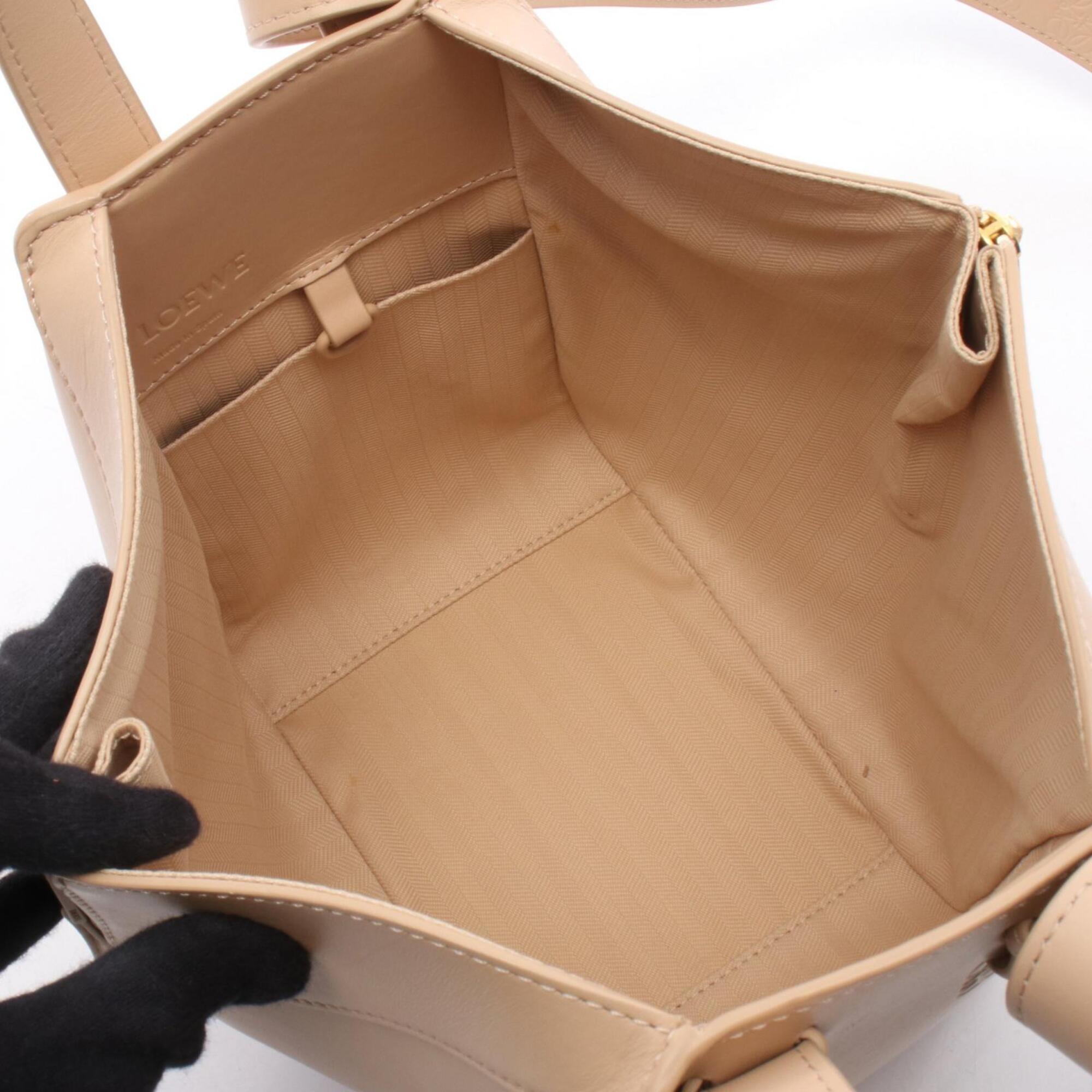 Loewe Beige Leather Handbag (Pre-Owned)