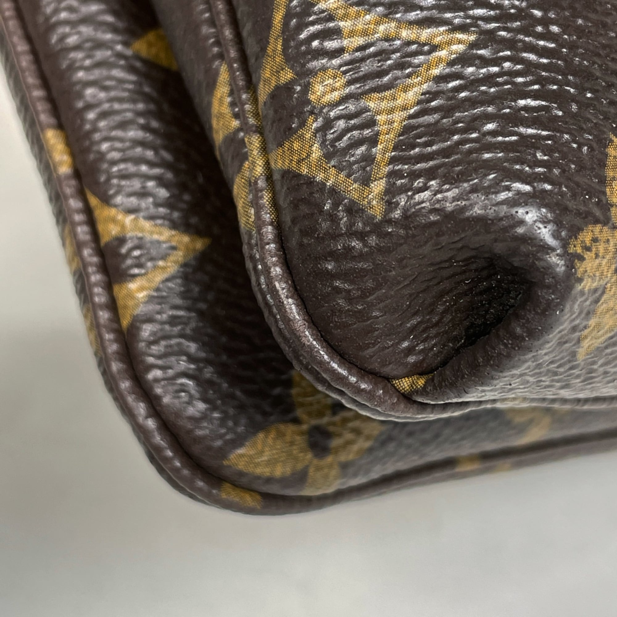 Louis Vuitton Monogram Brown Cerise Red Color Monogram Shoulder Bag (Pre-Owned)