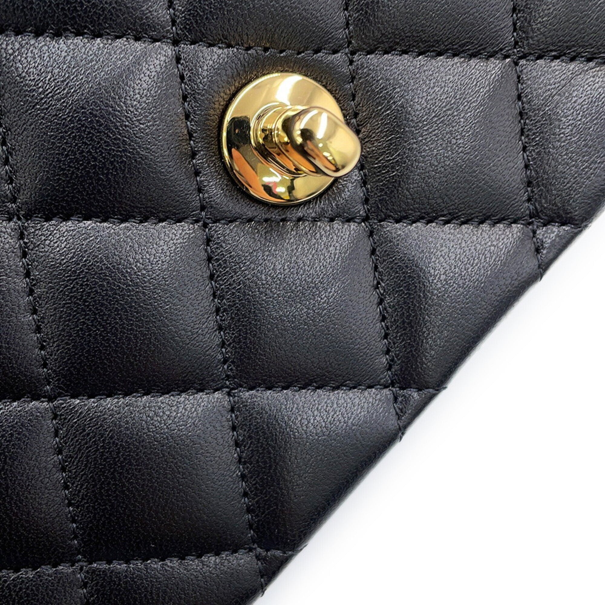 Chanel Black Leather Handbag Shoulder Bag (Pre-Owned)