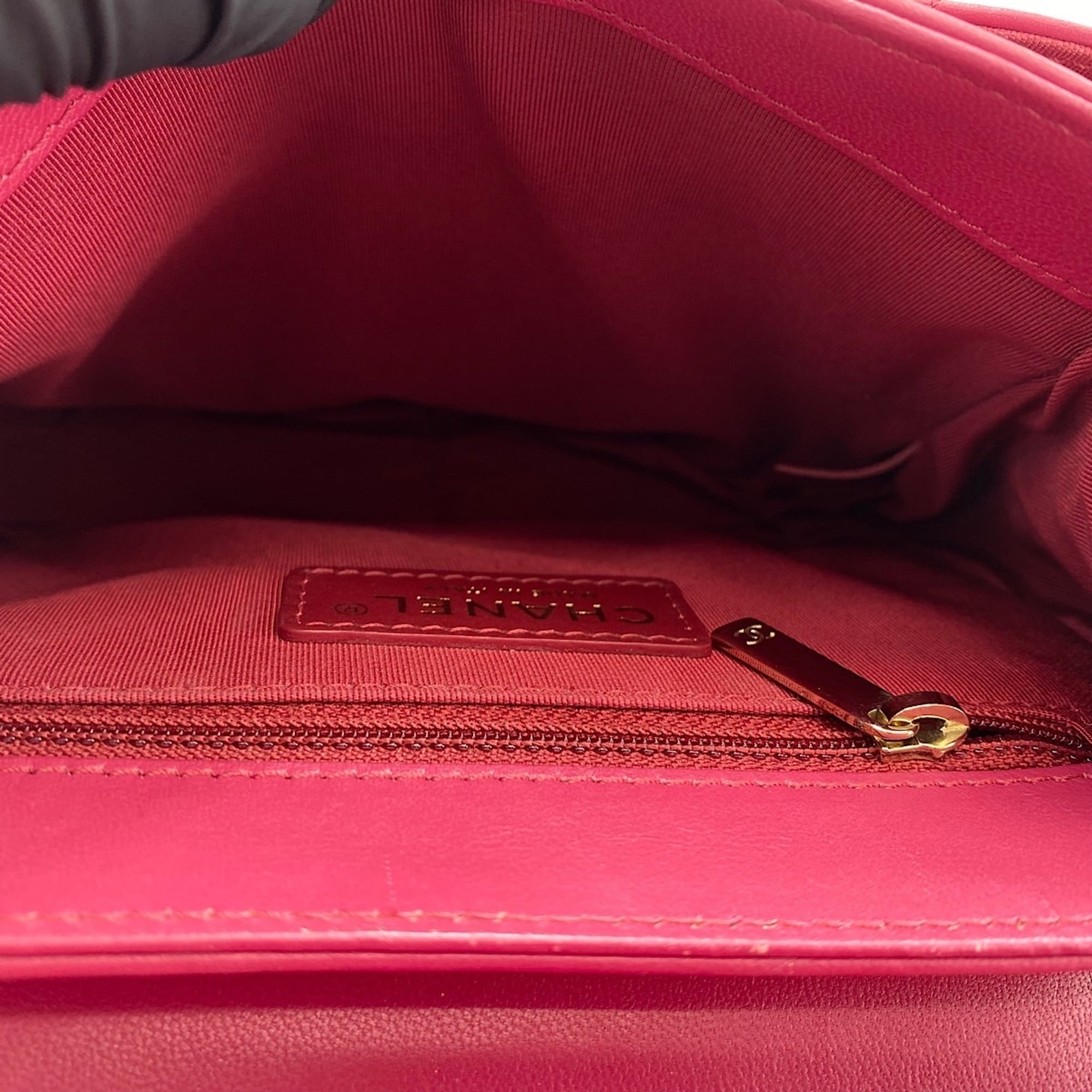 Chanel Matelasse Pink Shoulder Bag (Pre-Owned)