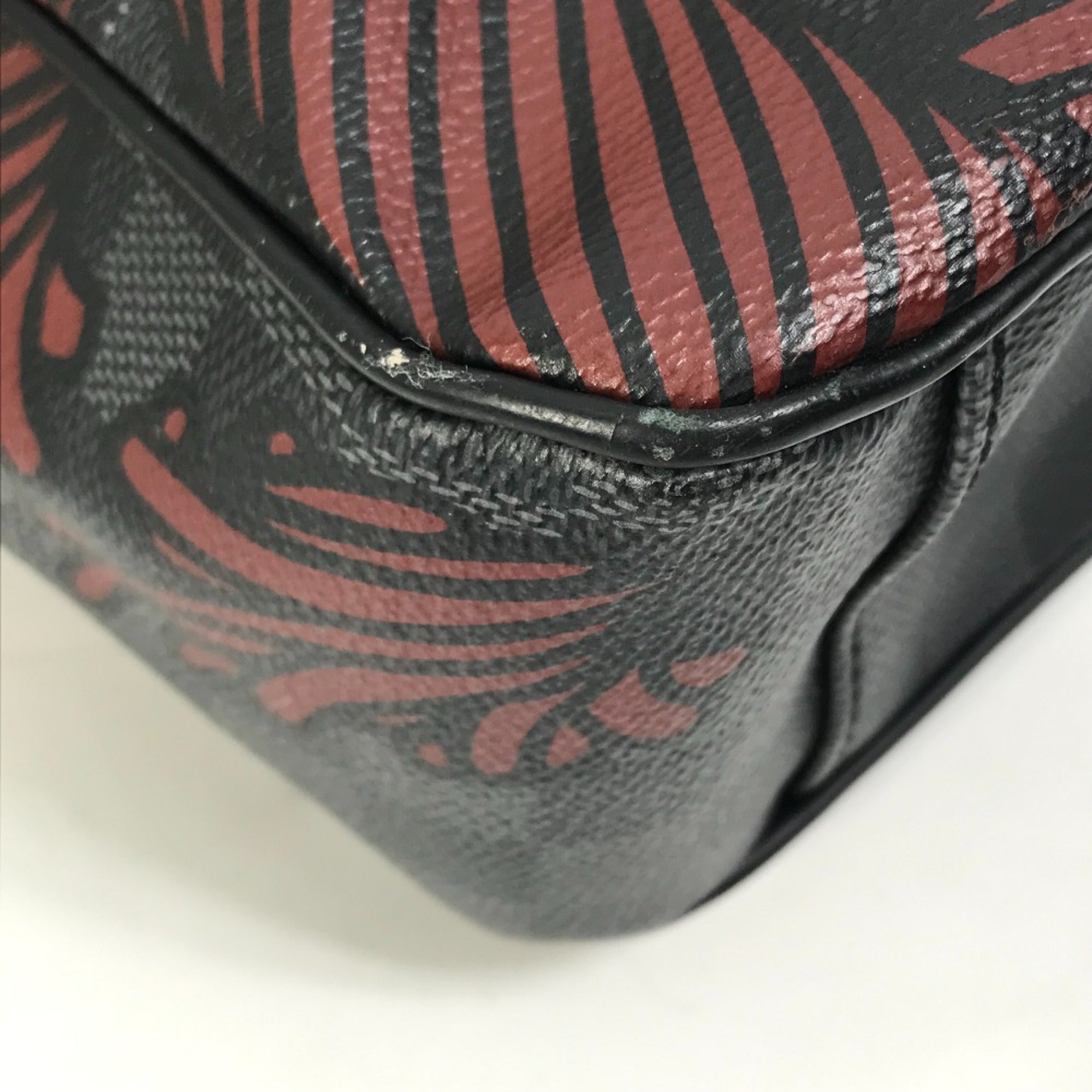 Louis Vuitton Black Other Tote Bag (Pre-Owned)