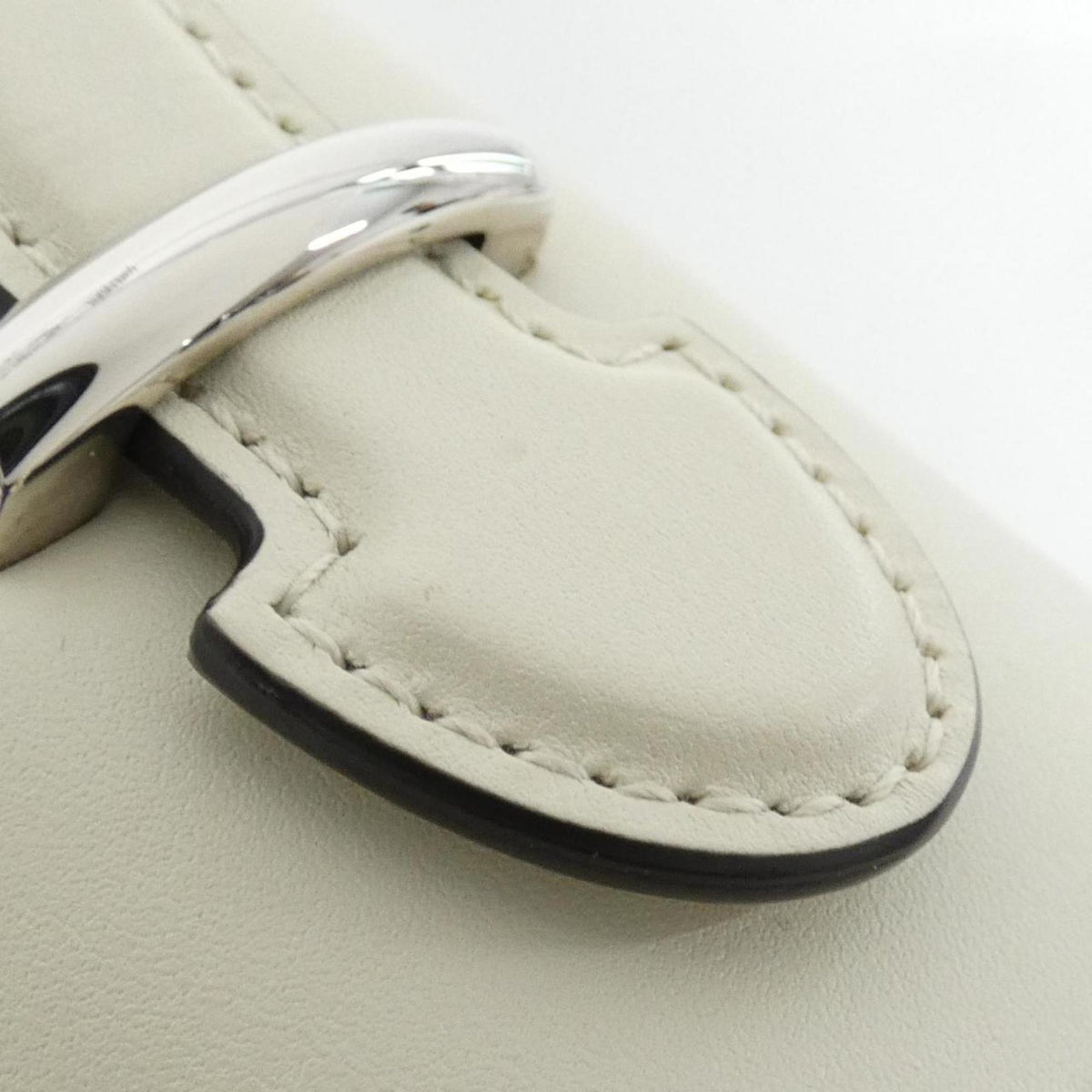 Gucci White Leather Handbag (Pre-Owned)