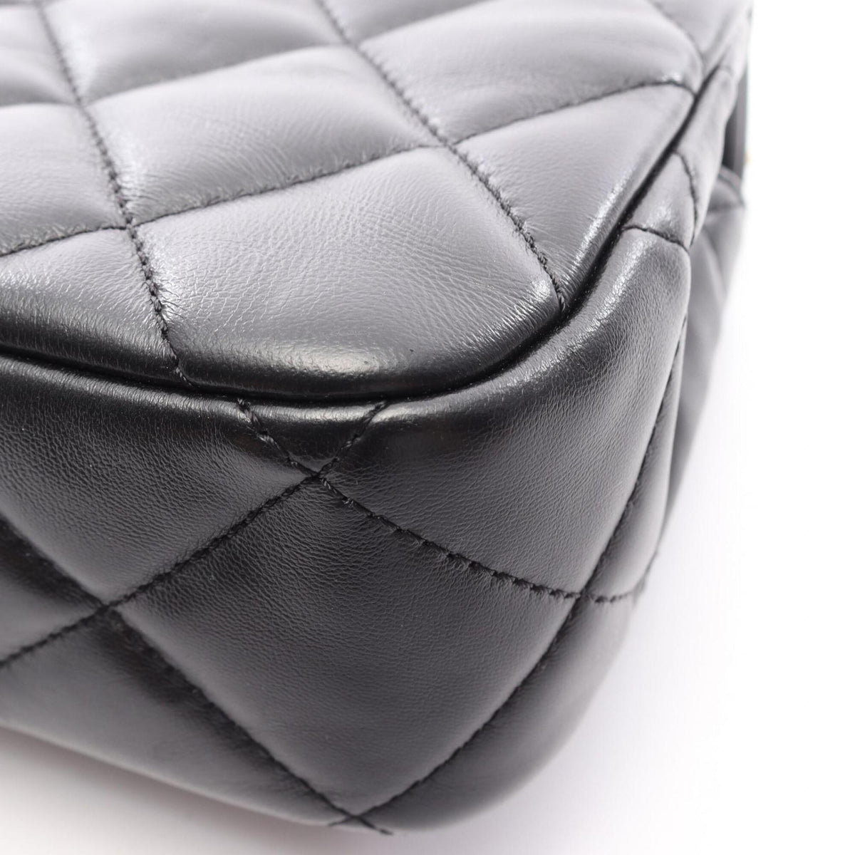 Chanel Black Leather Handbag Shoulder Bag (Pre-Owned)