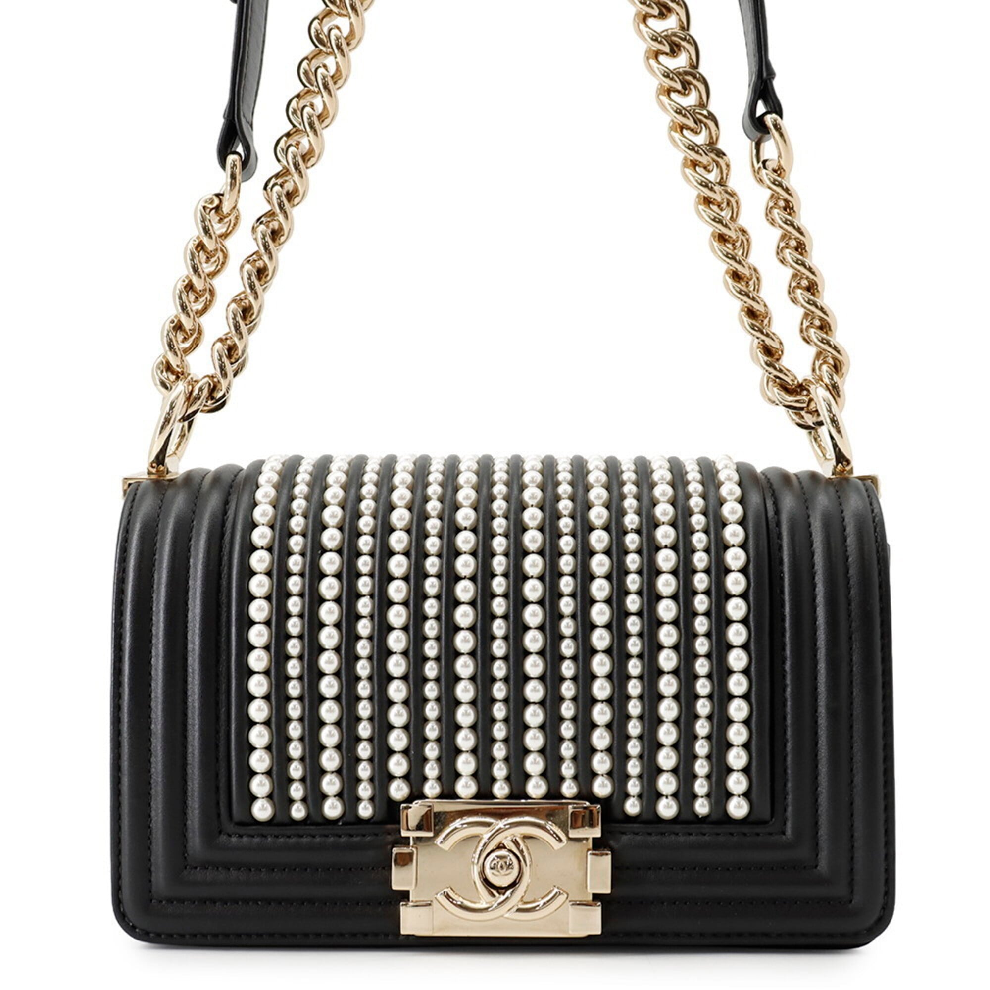 Chanel Matelasse Black Leather Shoulder Bag (Pre-Owned)