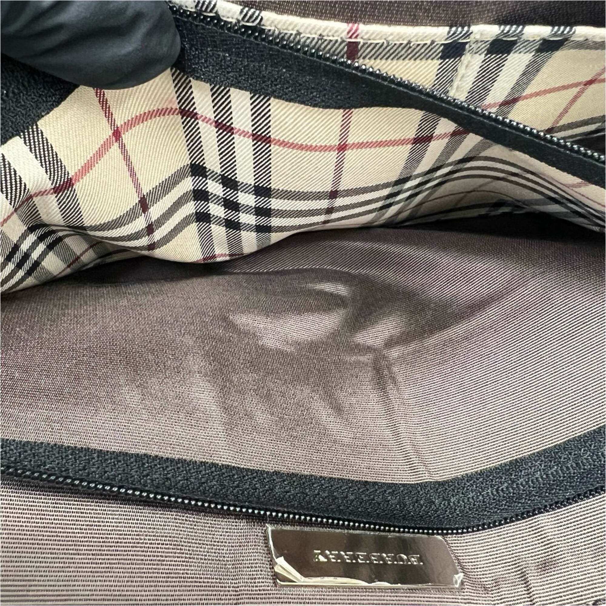 Burberry Black Leather Handbag Shoulder Bag (Pre-Owned)