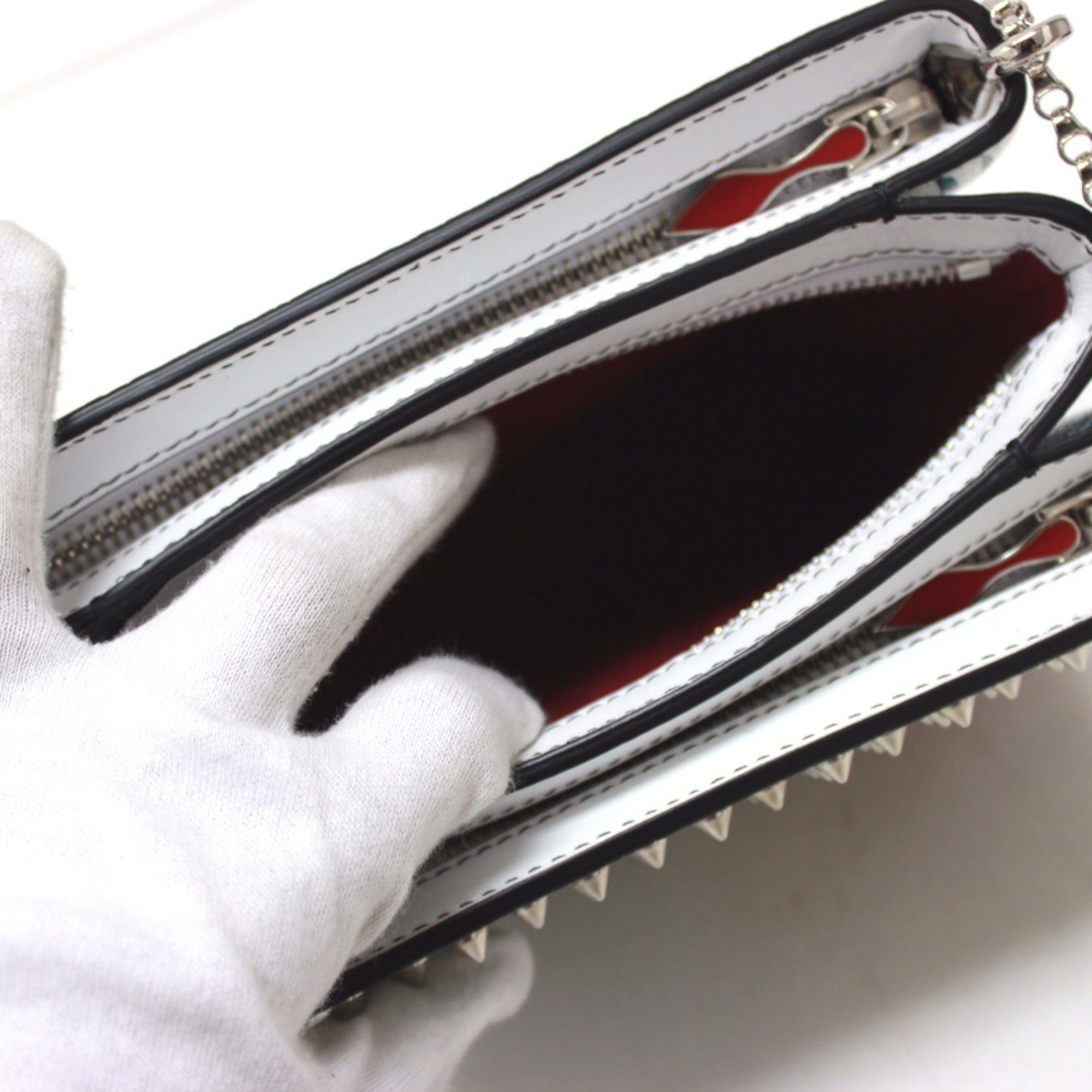 Christian Louboutin White Leather Shoulder Bag (Pre-Owned)