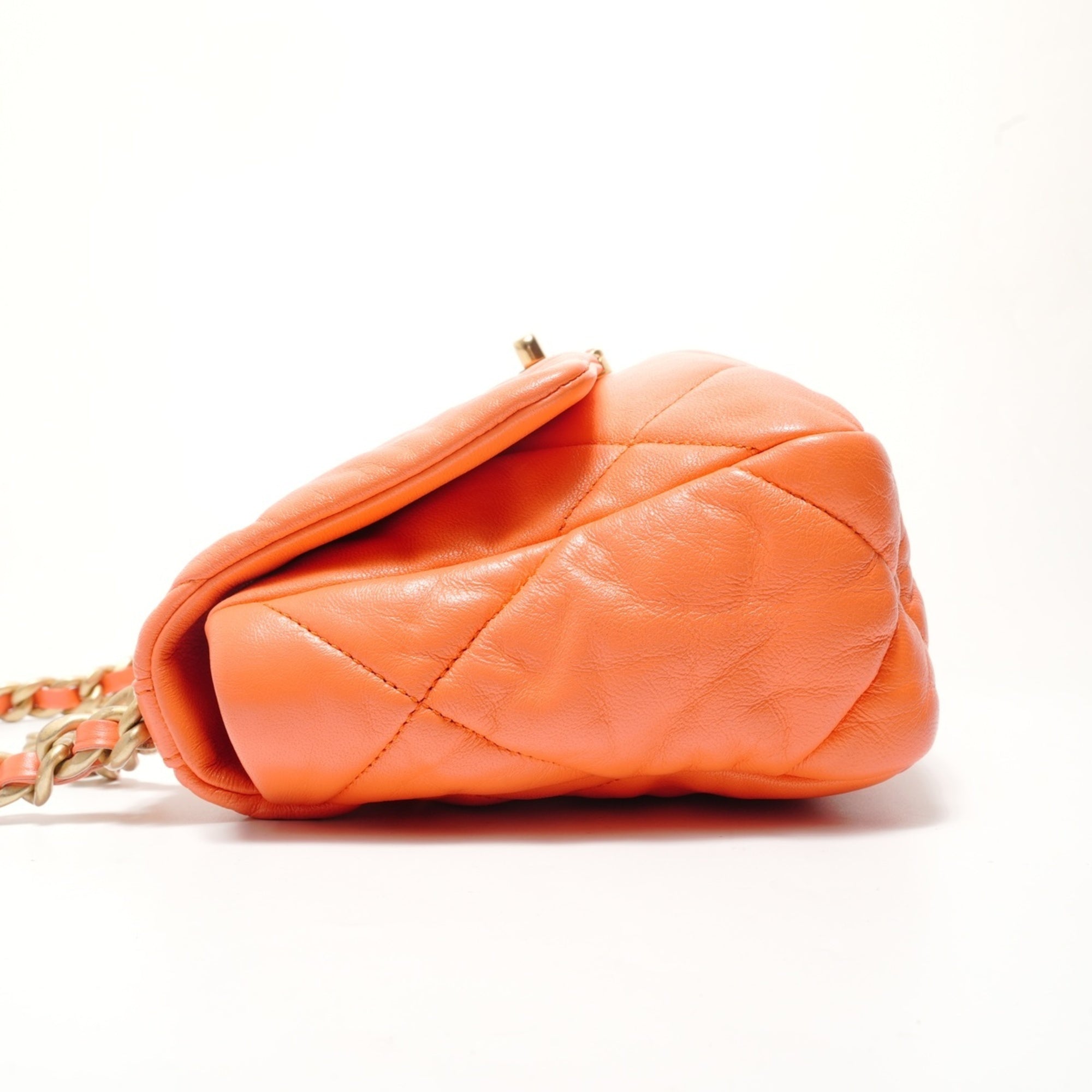 Chanel Matelasse Orange Shoulder Bag (Pre-Owned)