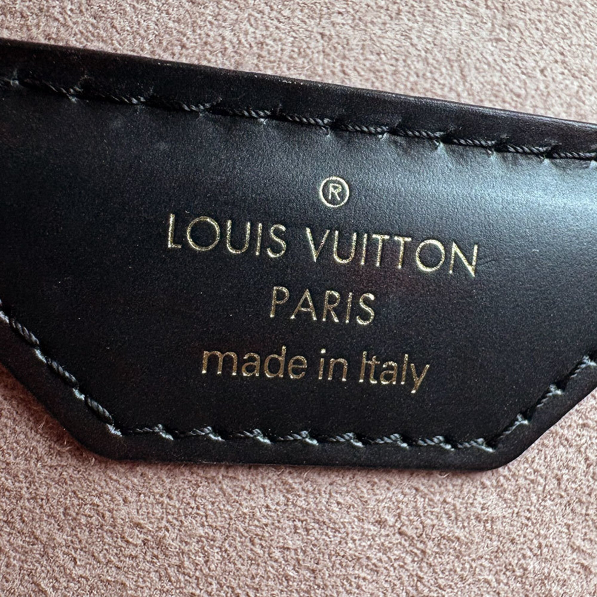 Louis Vuitton Black Epi Leather Handbag Shoulder Bag (Pre-Owned)