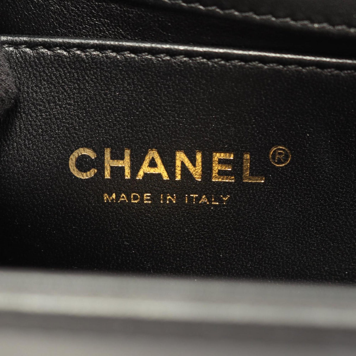 Chanel Boy Chanel Black Leather Shoulder Bag (Pre-Owned)