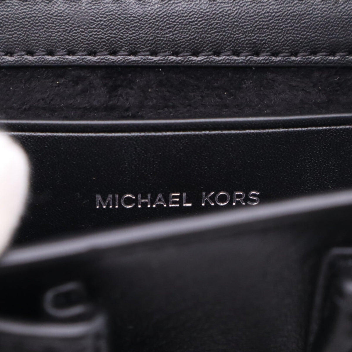 Michael Kors Black Leather Handbag (Pre-Owned)