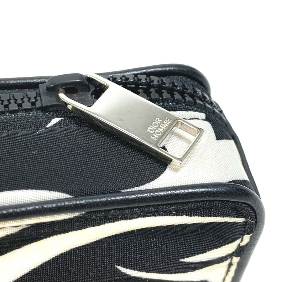 Dior Homme White Cloth Pouch (Pre-Owned)