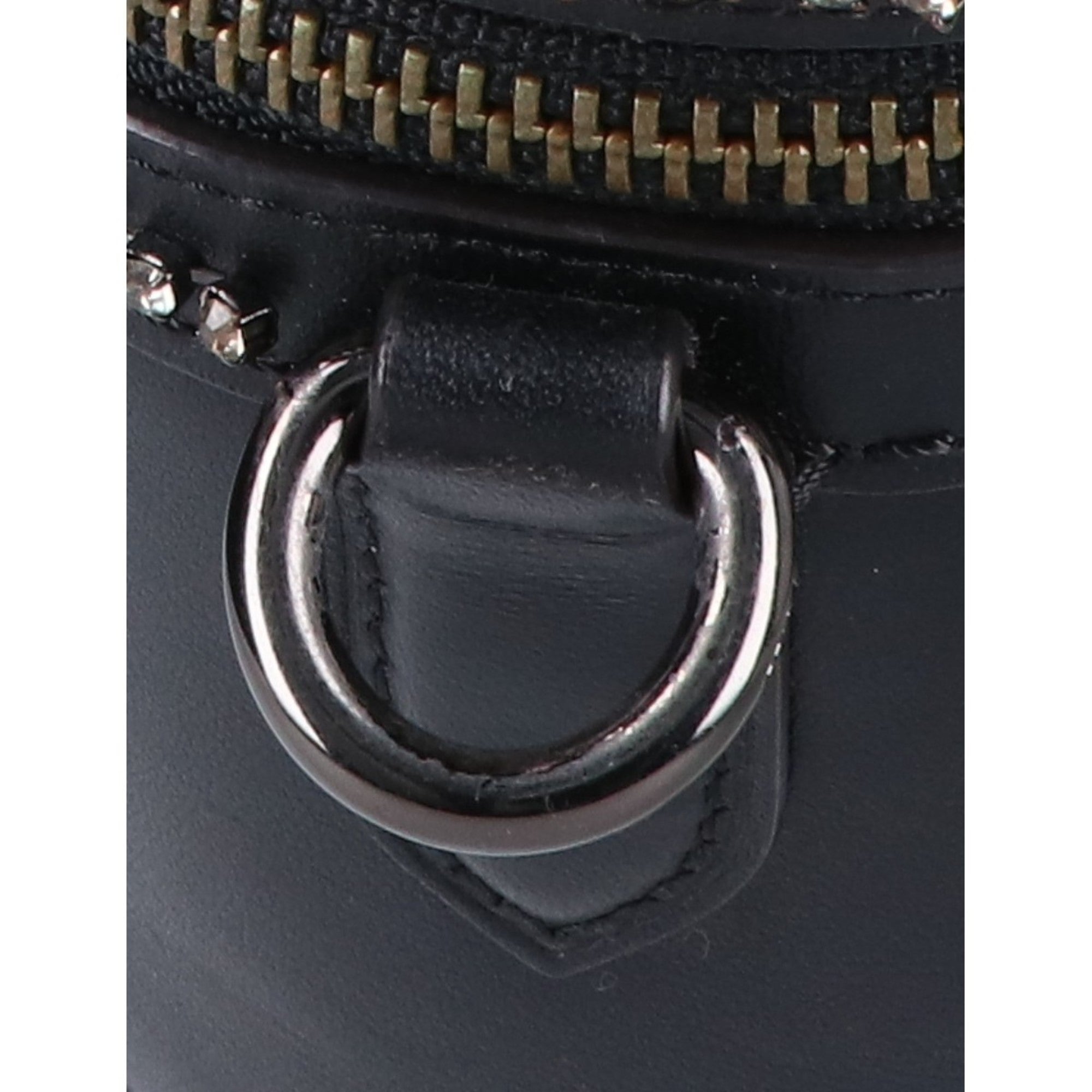Coach Black Leather Handbag (Pre-Owned)