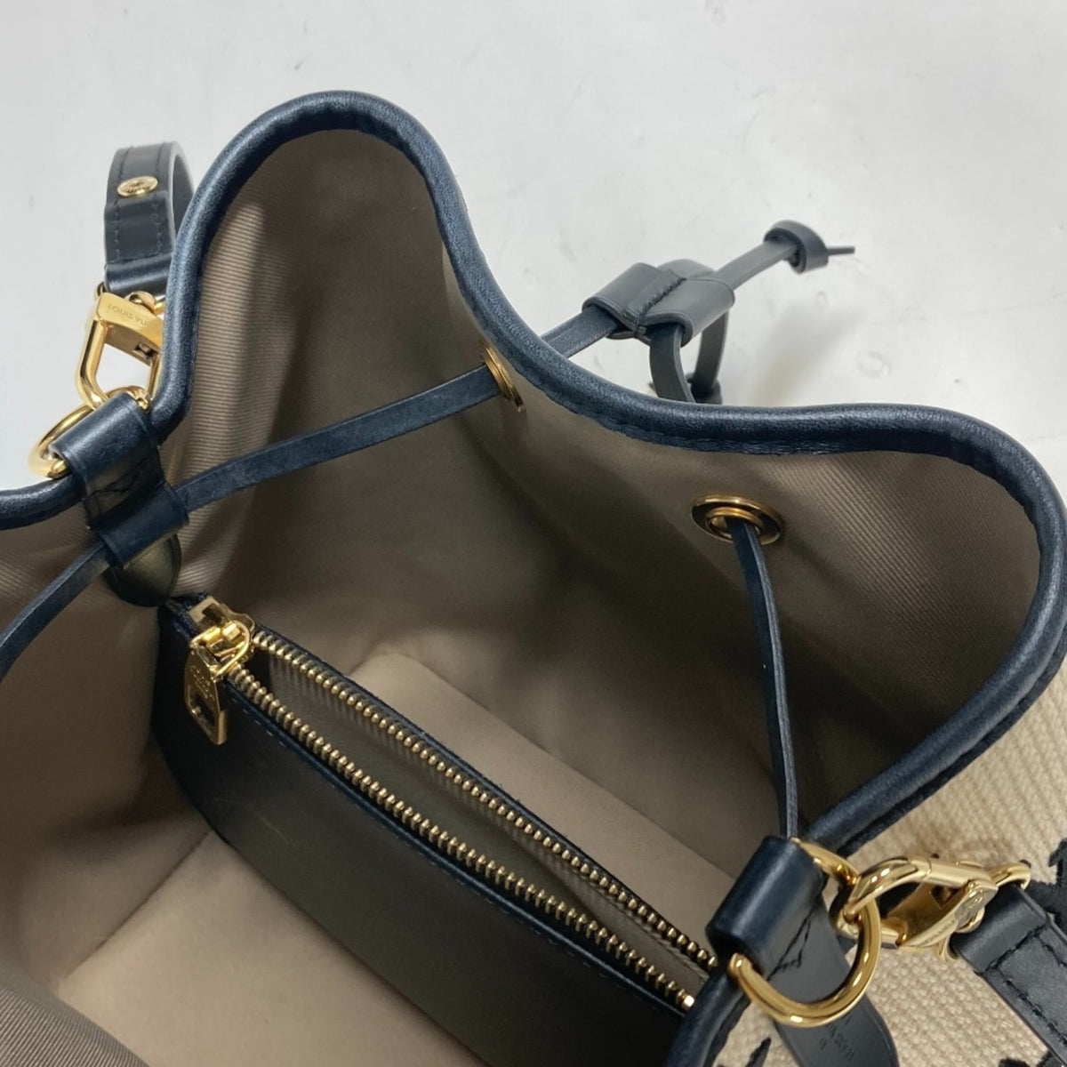 Louis Vuitton Beige Black Cotton Leather Shoulder Bag (Pre-Owned)