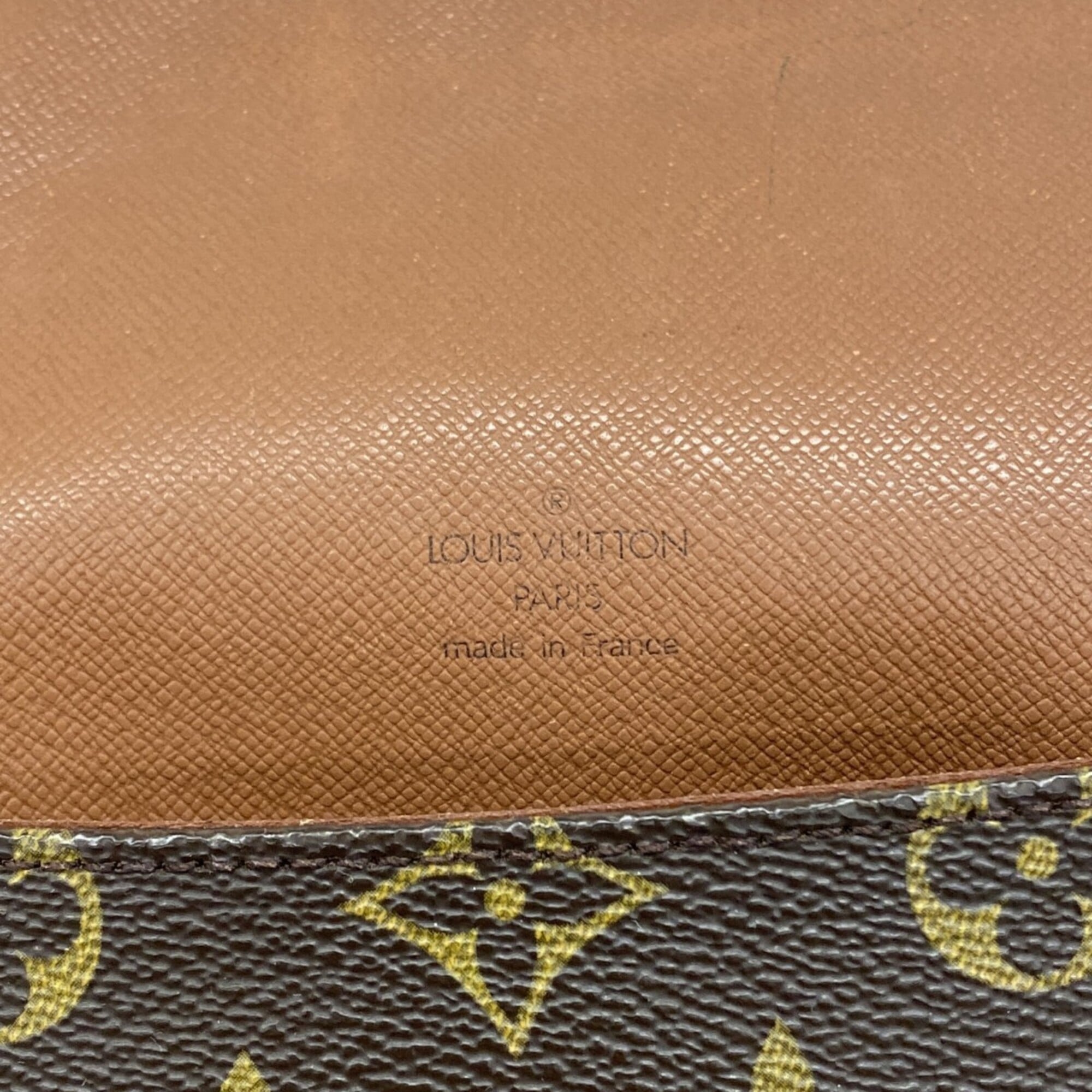 Louis Vuitton Brown Shoulder Bag (Pre-Owned)