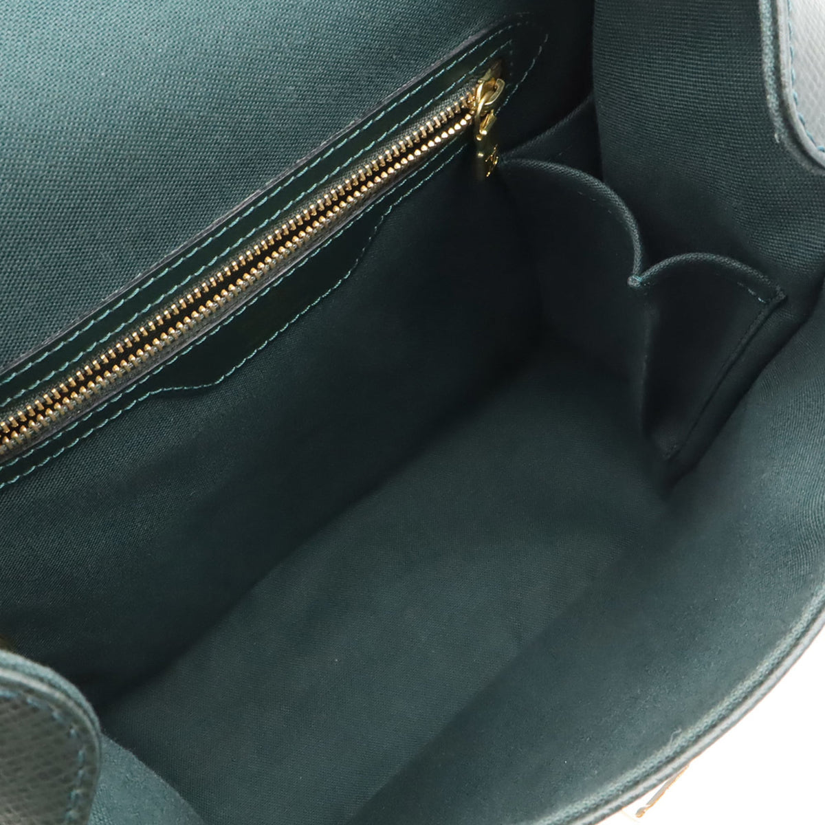 Louis Vuitton Episea Green Taiga Leather Shoulder Bag (Pre-Owned)