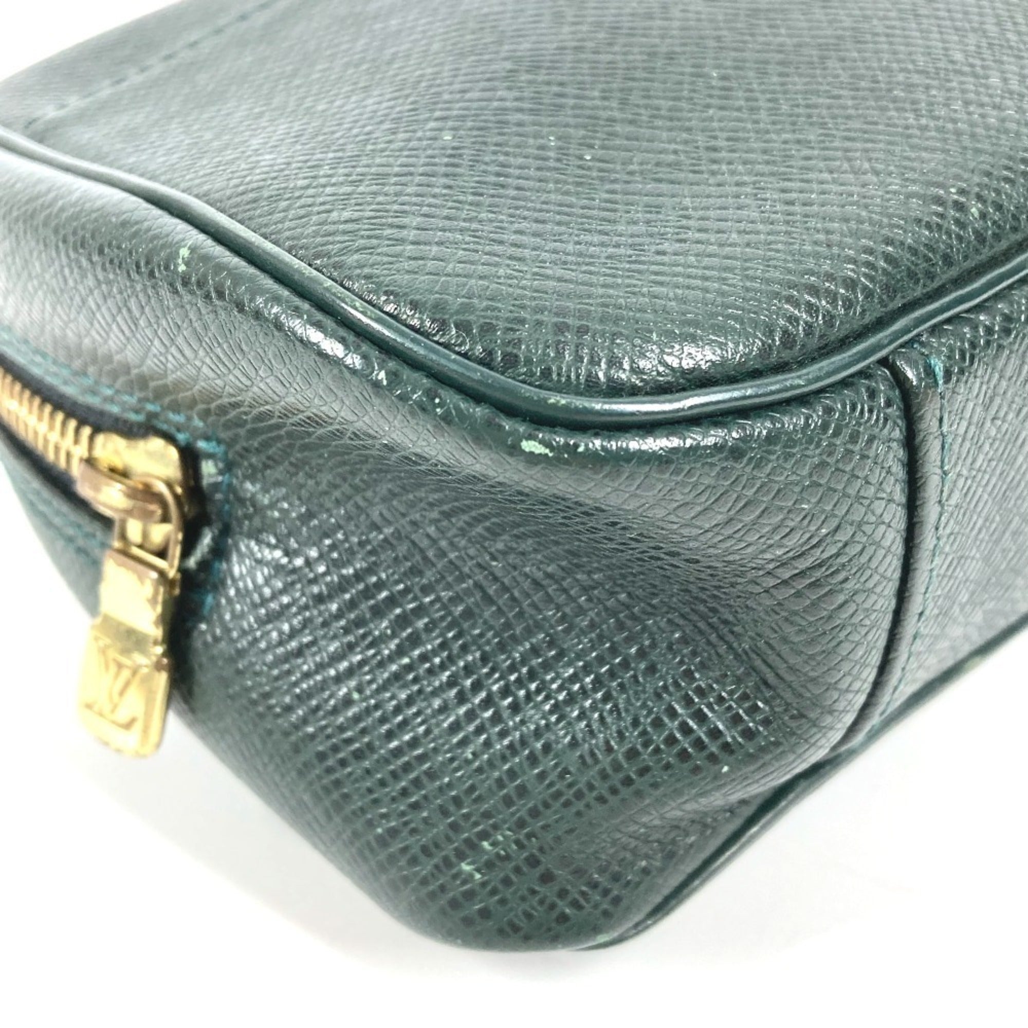 Louis Vuitton Taiga Episea Khaki Taiga Leather Clutch Bag Handbag (Pre-Owned)