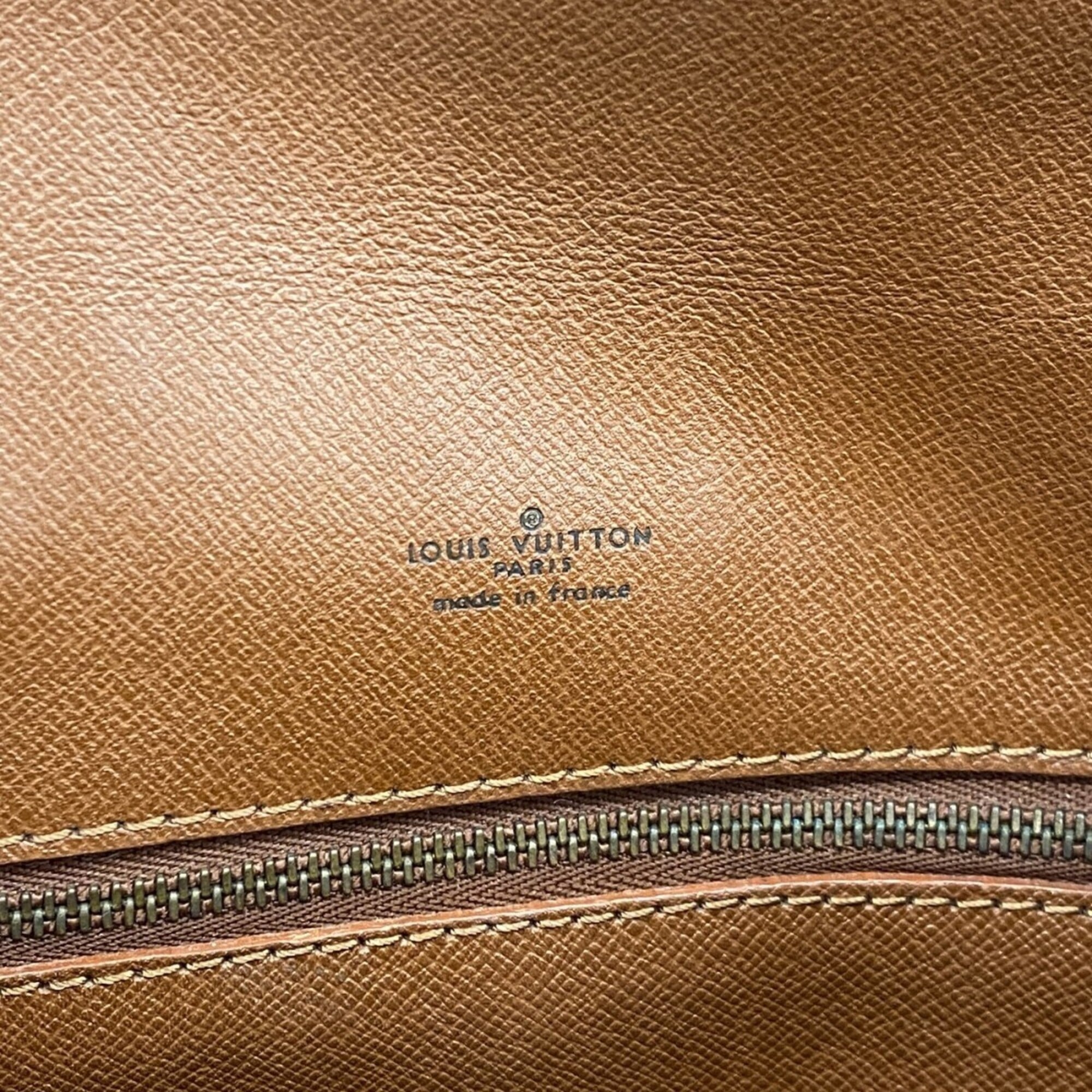 Louis Vuitton Brown Shoulder Bag (Pre-Owned)