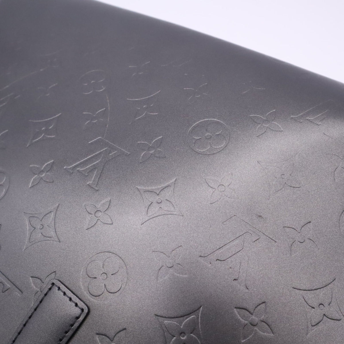Louis Vuitton Gray Leather Handbag (Pre-Owned)