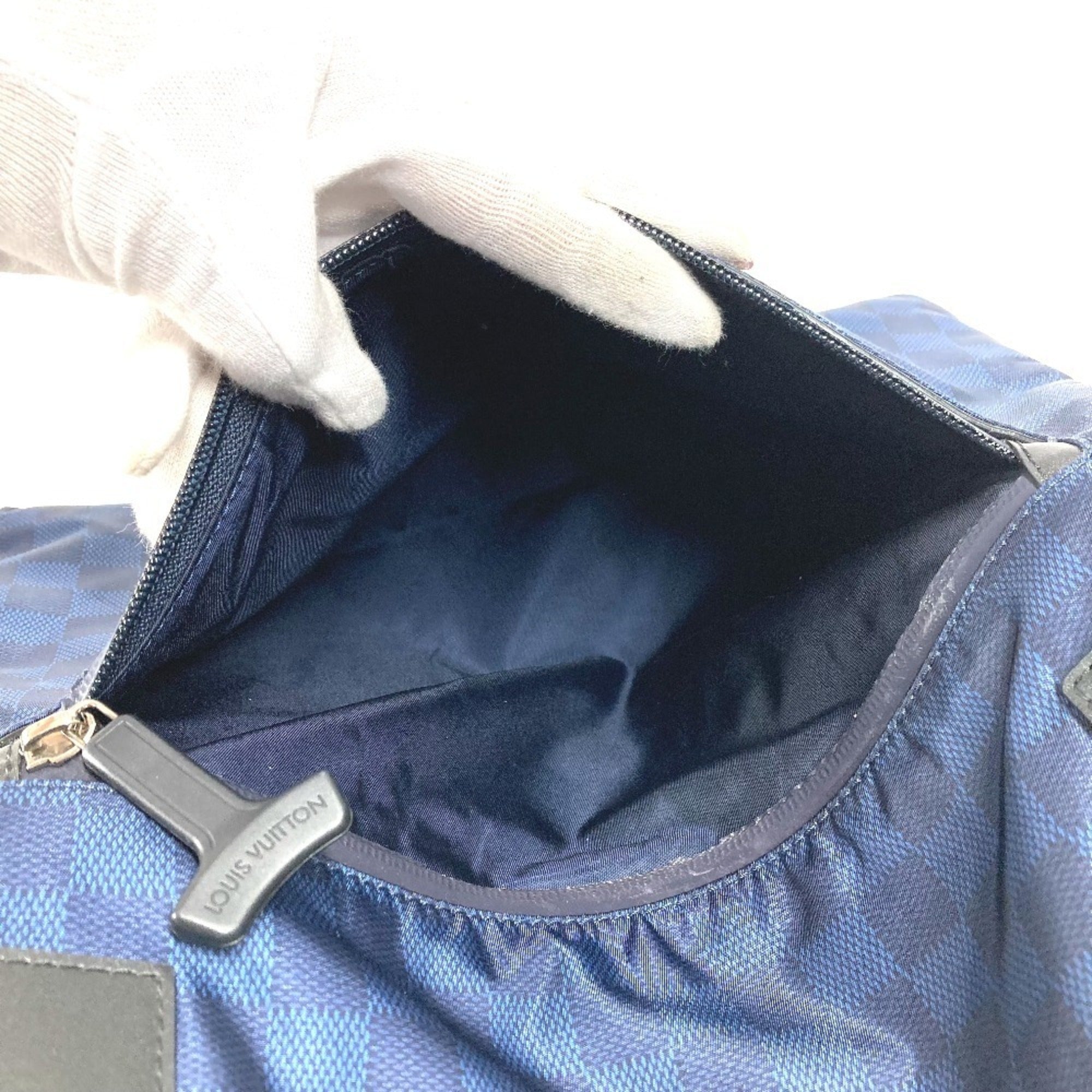 Louis Vuitton Blue Nylon Shoulder Bag (Pre-Owned)