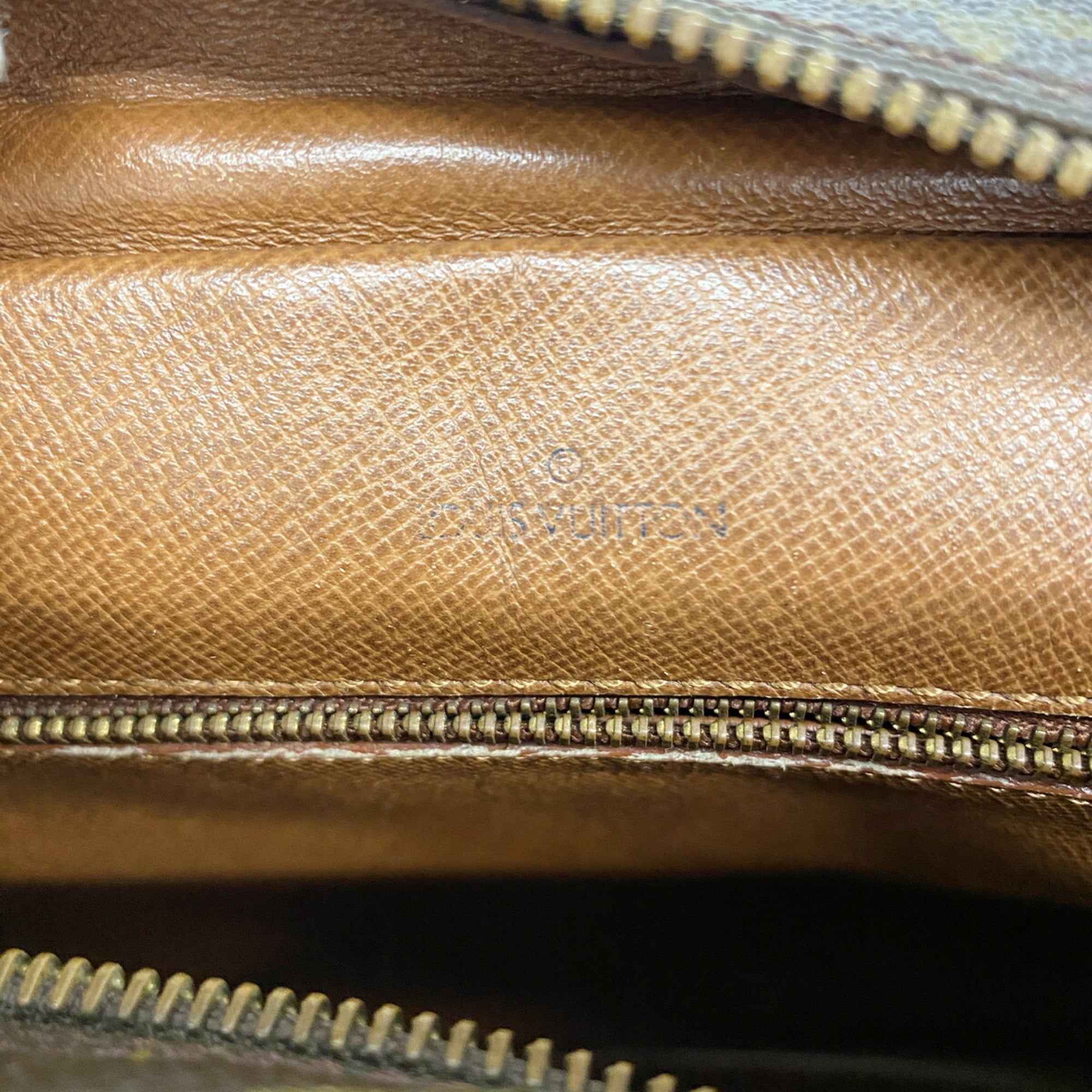 Louis Vuitton Brown Shoulder Bag (Pre-Owned)
