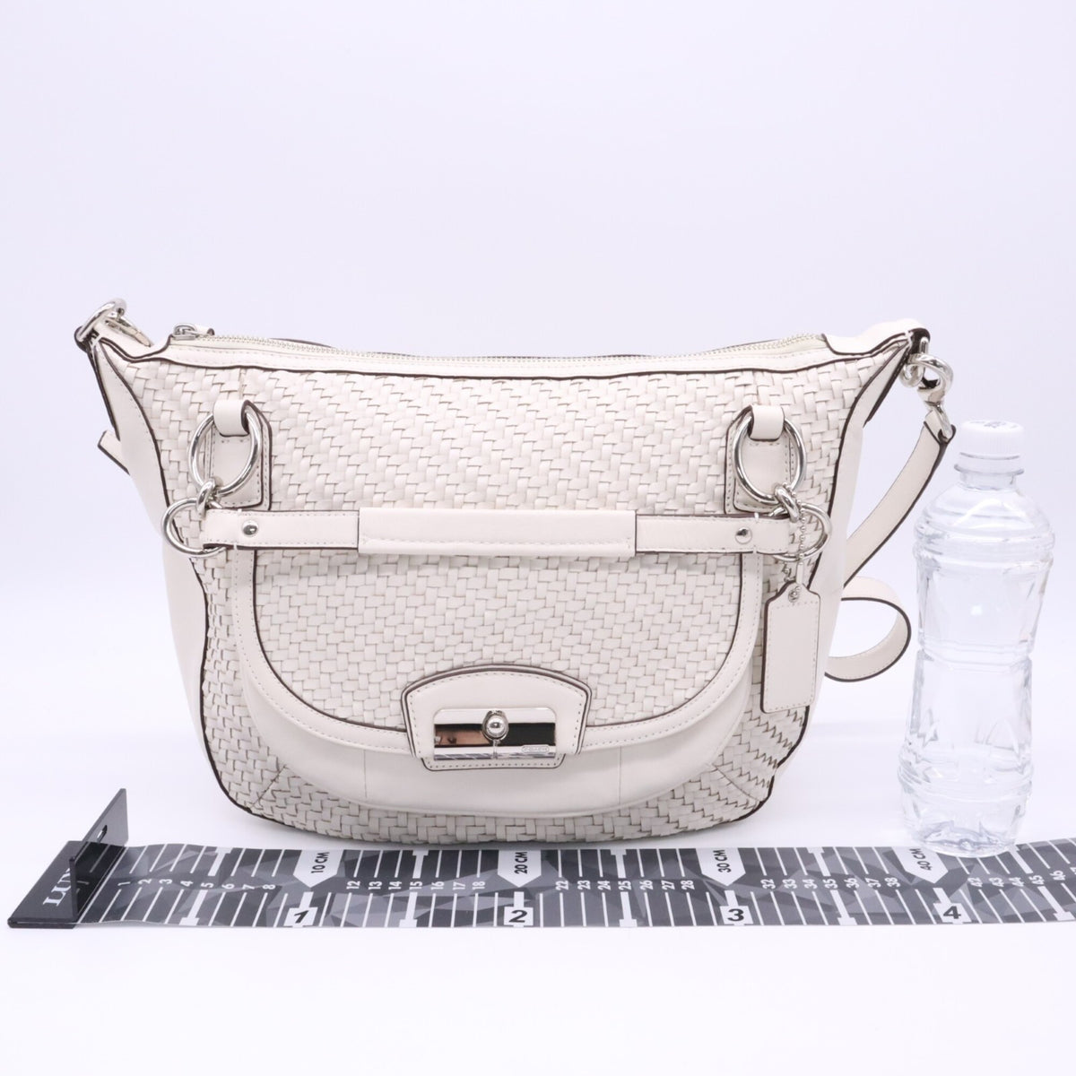Coach Silver White Leather Handbag Shoulder Bag (Pre-Owned)