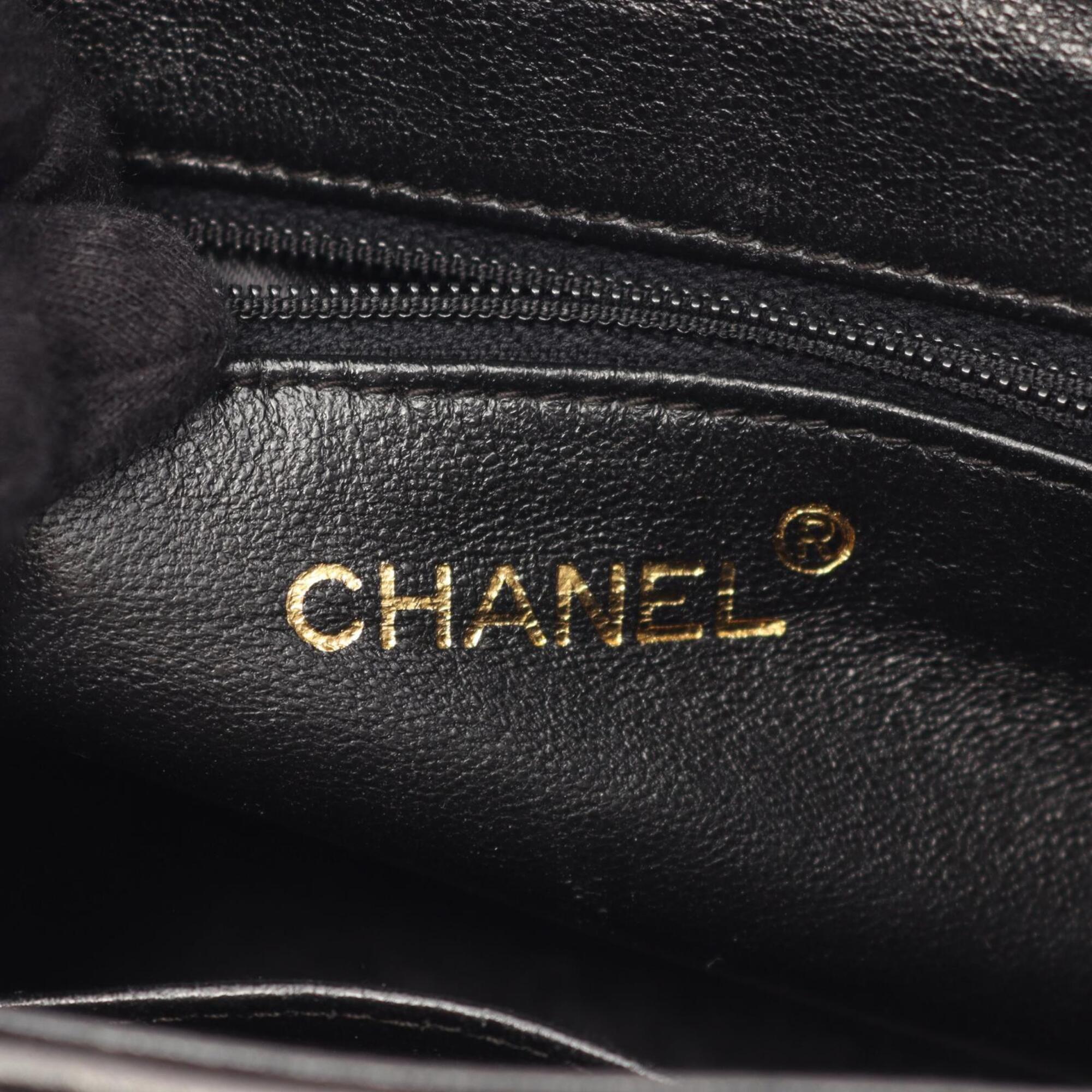 Chanel Black Leather Handbag Shoulder Bag (Pre-Owned)