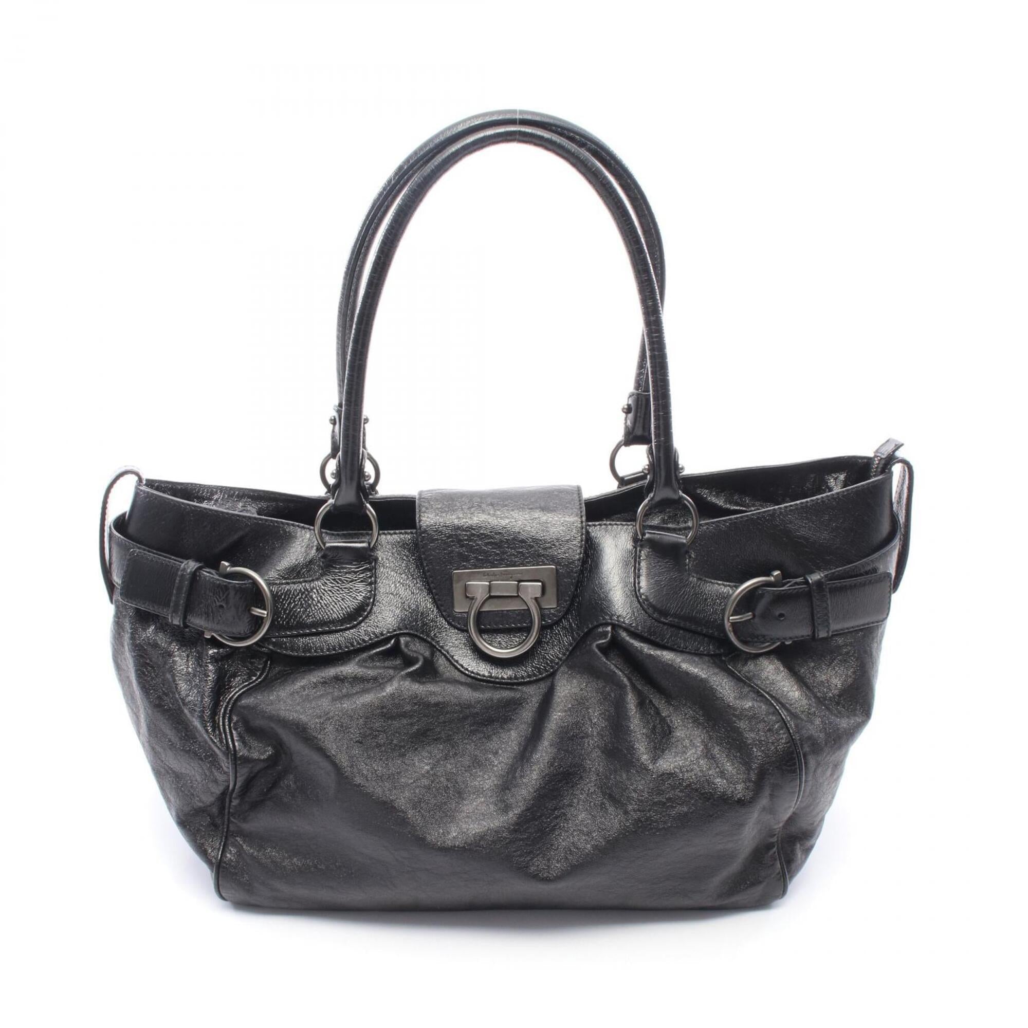 Salvatore Ferragamo Black Leather Shoulder Bag (Pre-Owned)