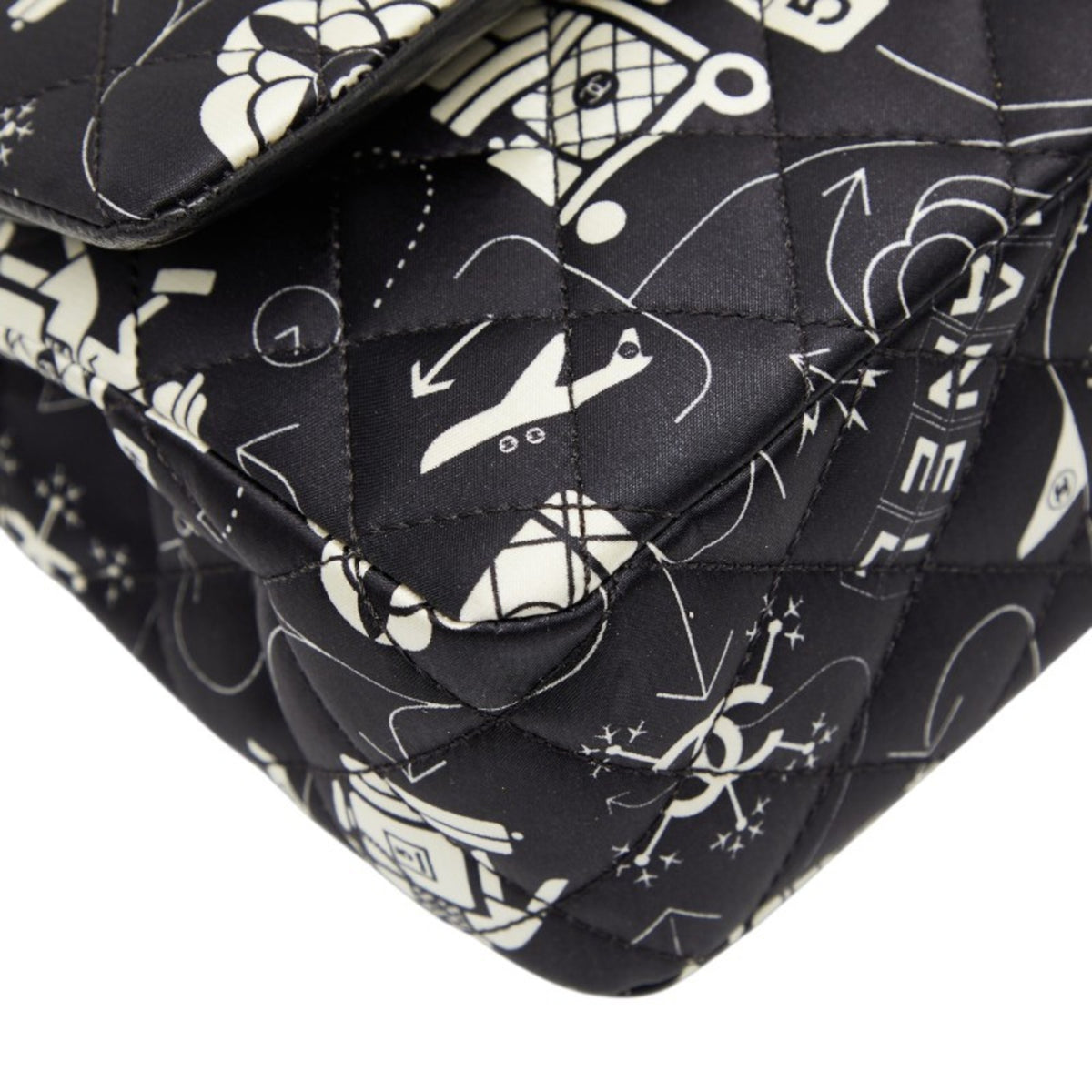 Chanel Black White Satin Leather Shoulder Bag (Pre-Owned)