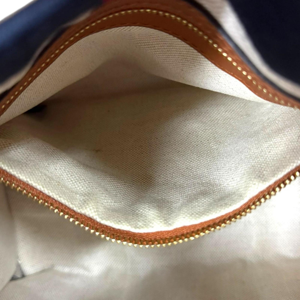 Gucci Navy Red Color White Canvas Shoulder Bag (Pre-Owned)