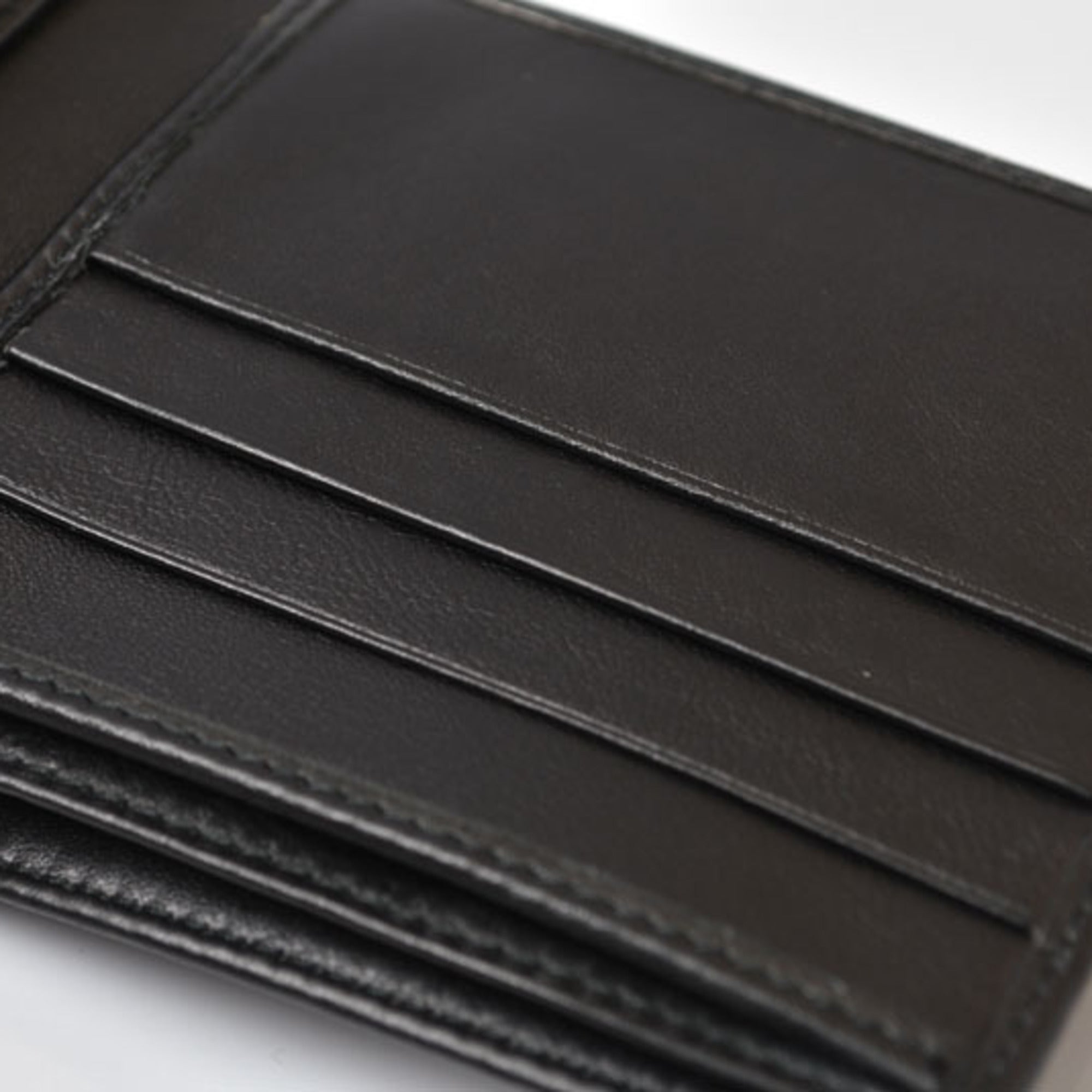 Gucci Black Leather Wallet (Bi-Fold) (Pre-Owned)