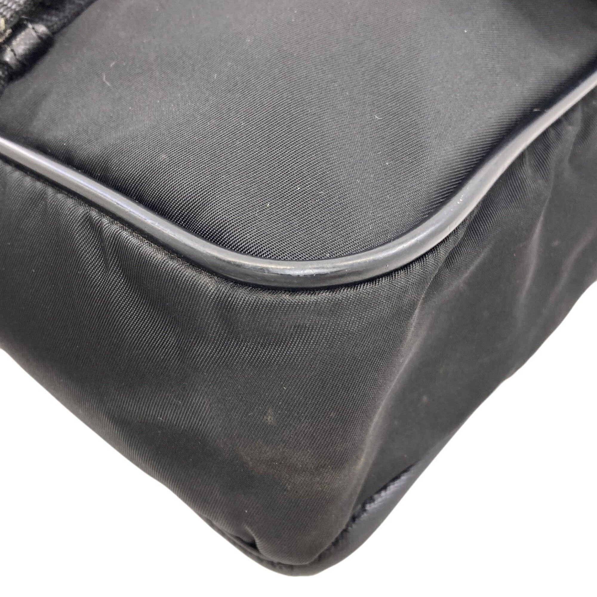 Prada Black Nylon Shoulder Bag (Pre-Owned)