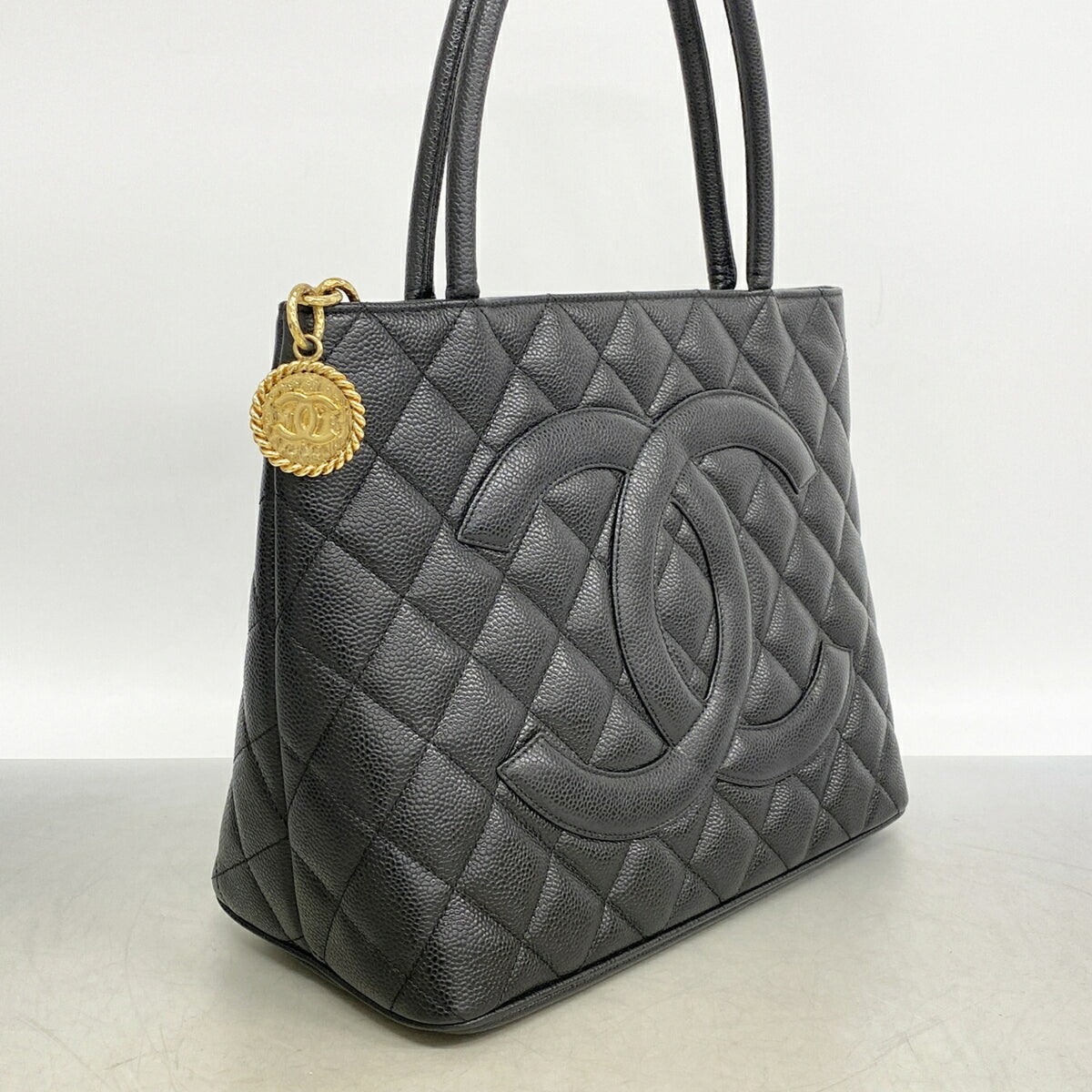 Chanel Black Grained Calfskin Tote Bag (Pre-Owned)
