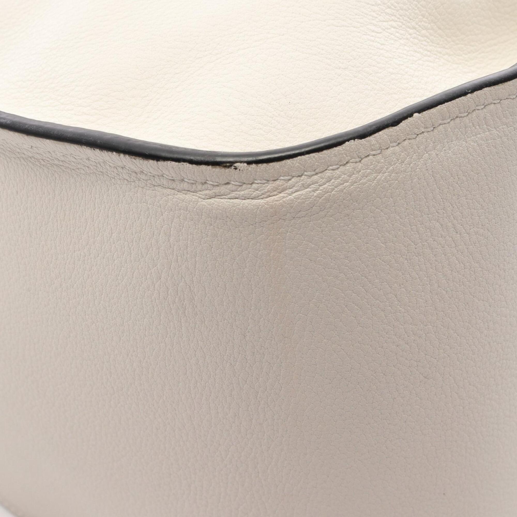 Loewe White Leather Handbag (Pre-Owned)