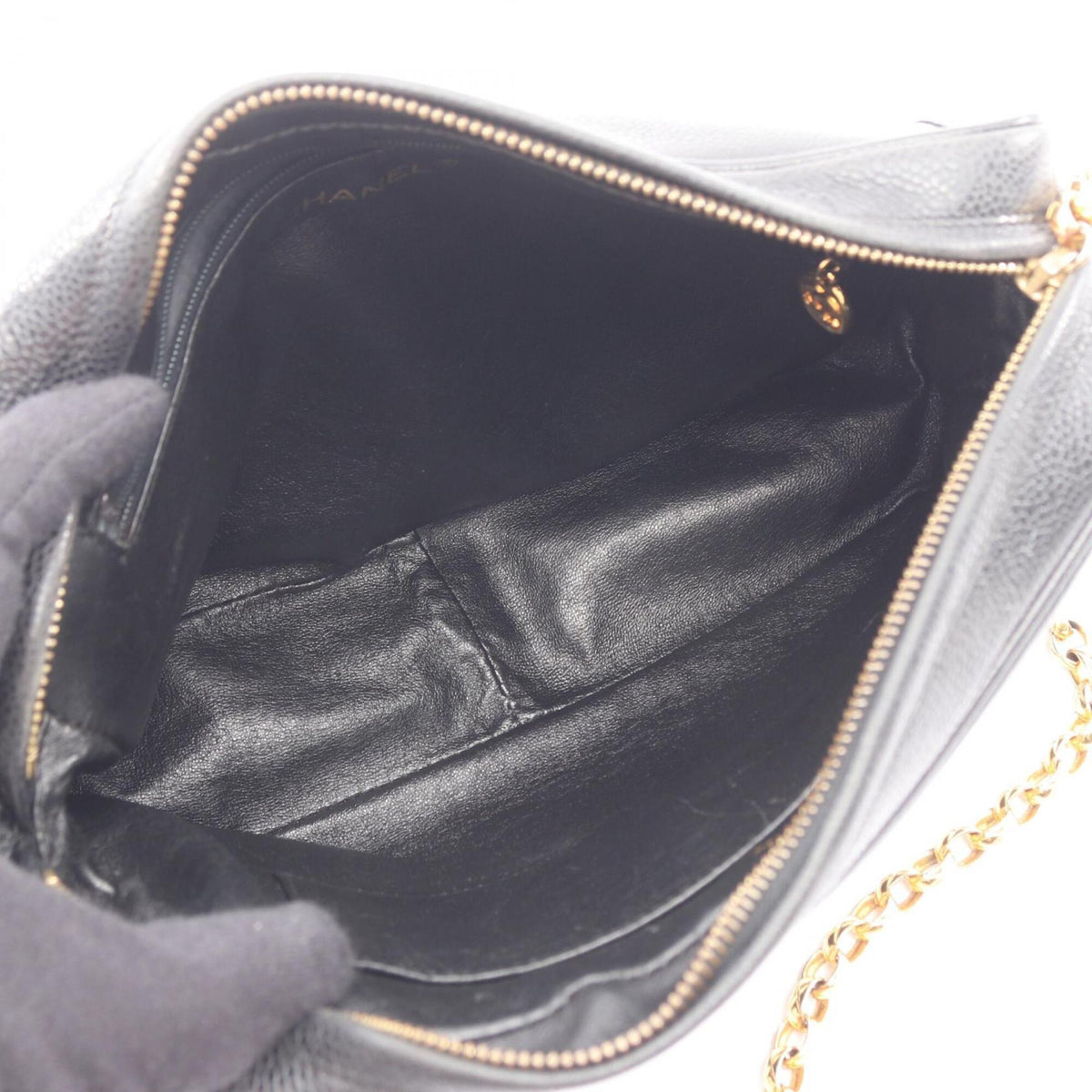 Chanel Black Leather Handbag Shoulder Bag (Pre-Owned)