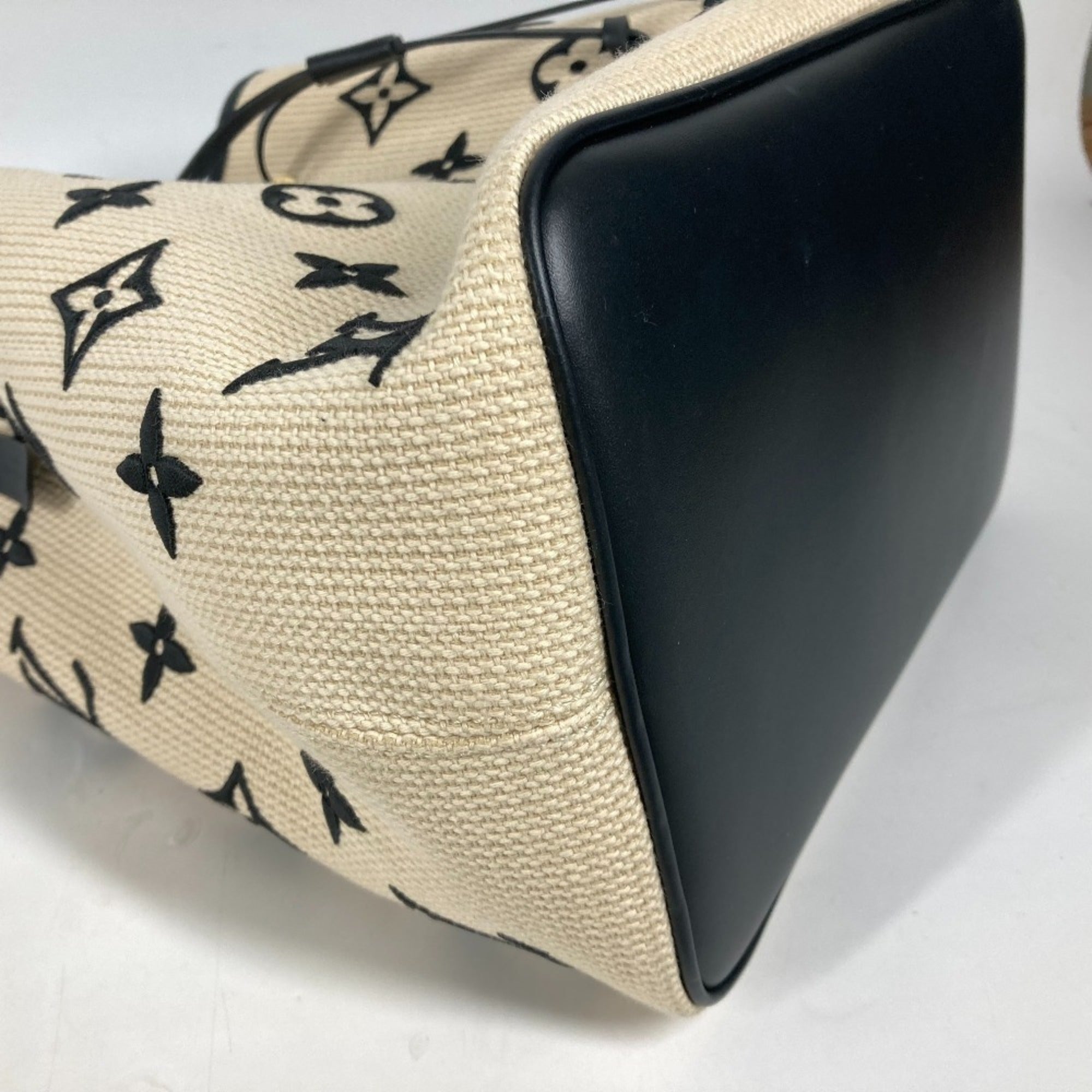 Louis Vuitton Beige Black Cotton Leather Shoulder Bag (Pre-Owned)