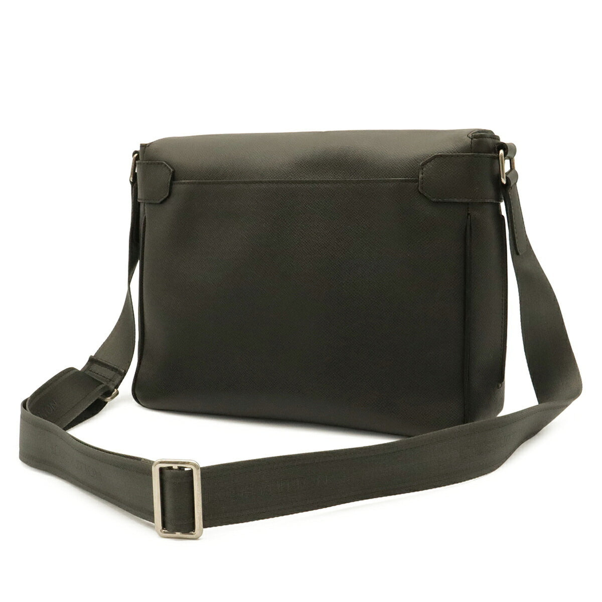 Louis Vuitton Taiga Boreal Taiga Leather Handbag Shoulder Bag (Pre-Owned)